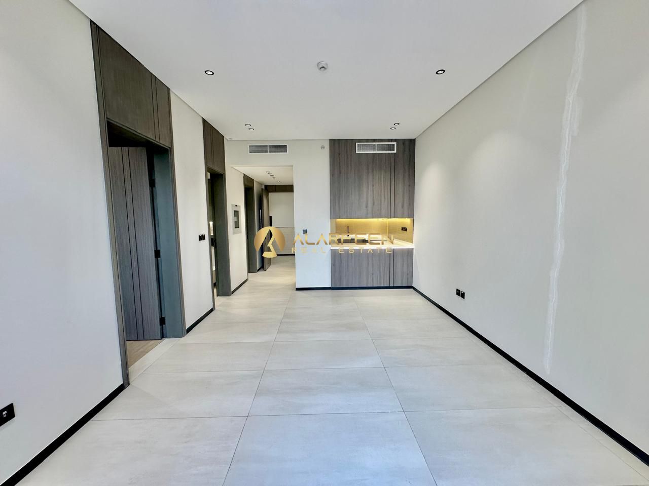 1 bhk+Maid | Pool View | Spacious