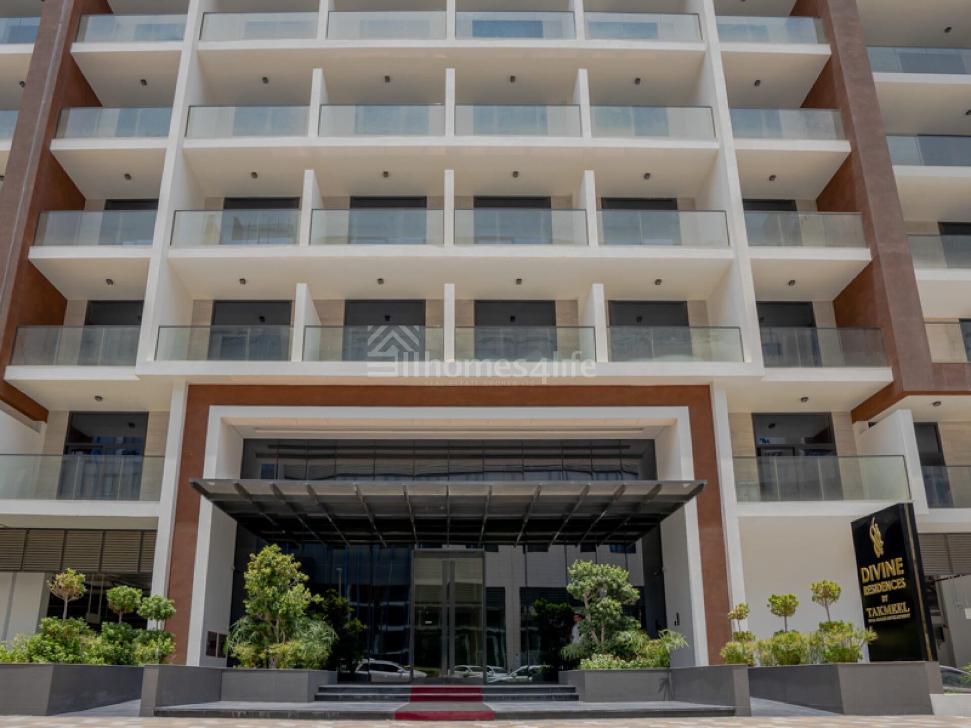 Fully Furnished |Extra Large | Vacant