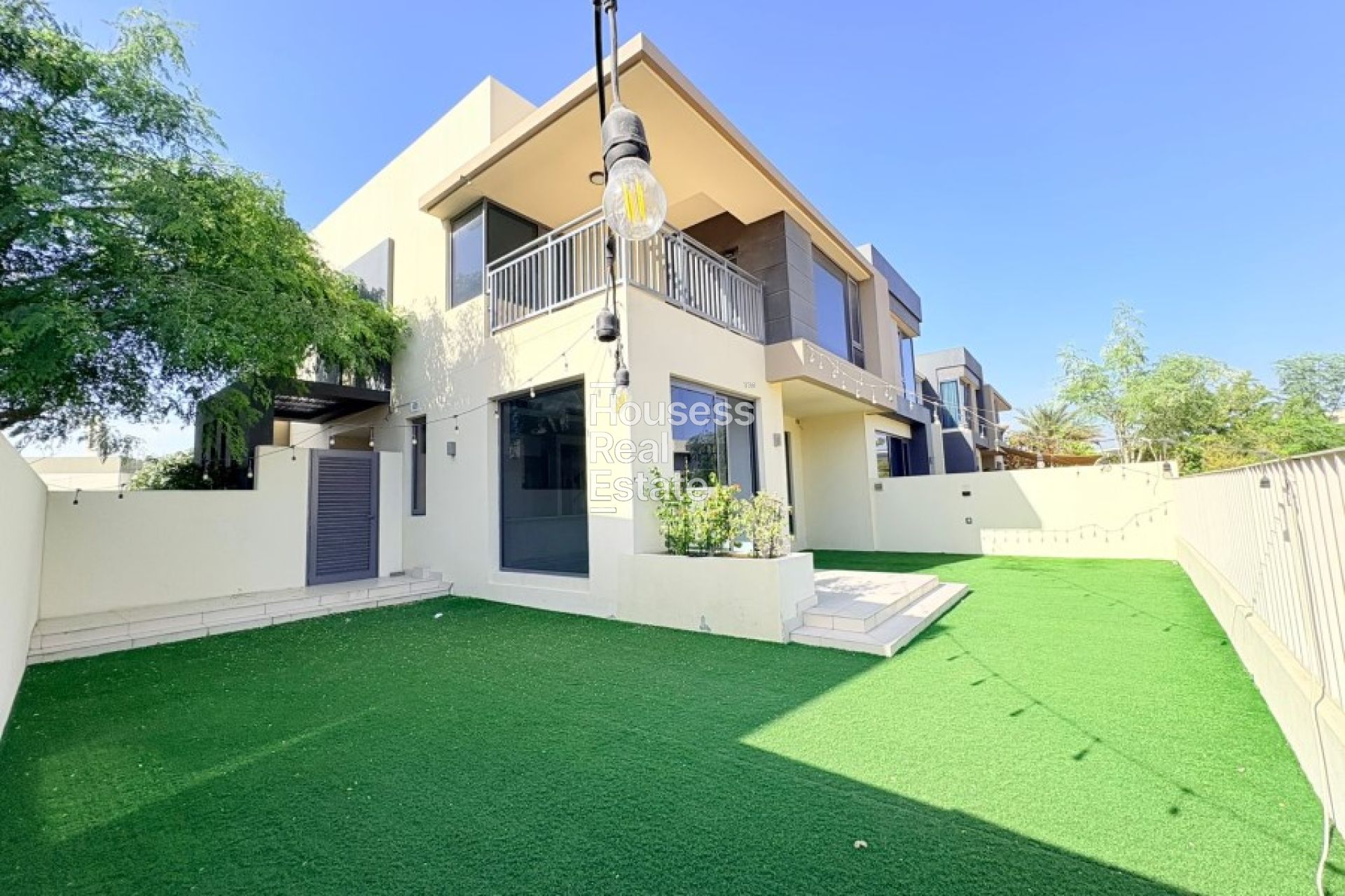 Vacant 5 Bed Family Villa | Park side | Greenbelt