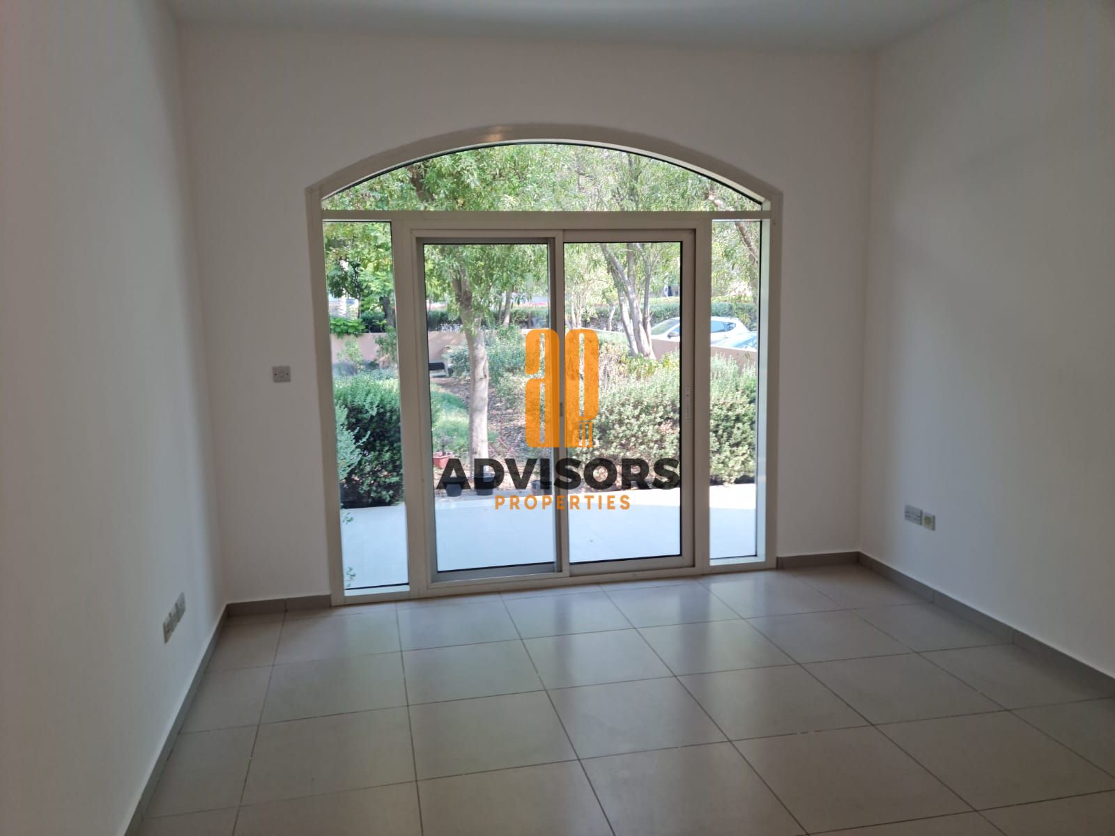 Stunning Apartment I Prime Location I Hot Deal !!