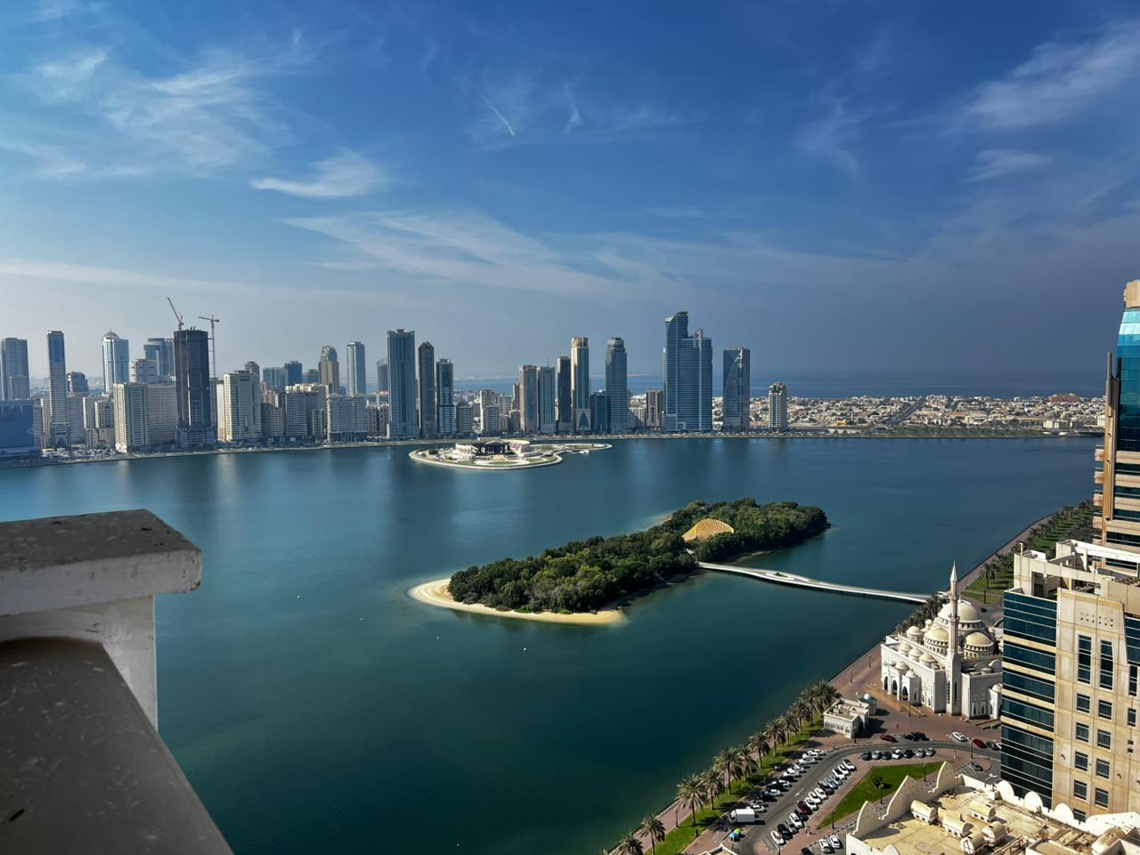 Free AC, gym, pool, parking, balcony, sea view