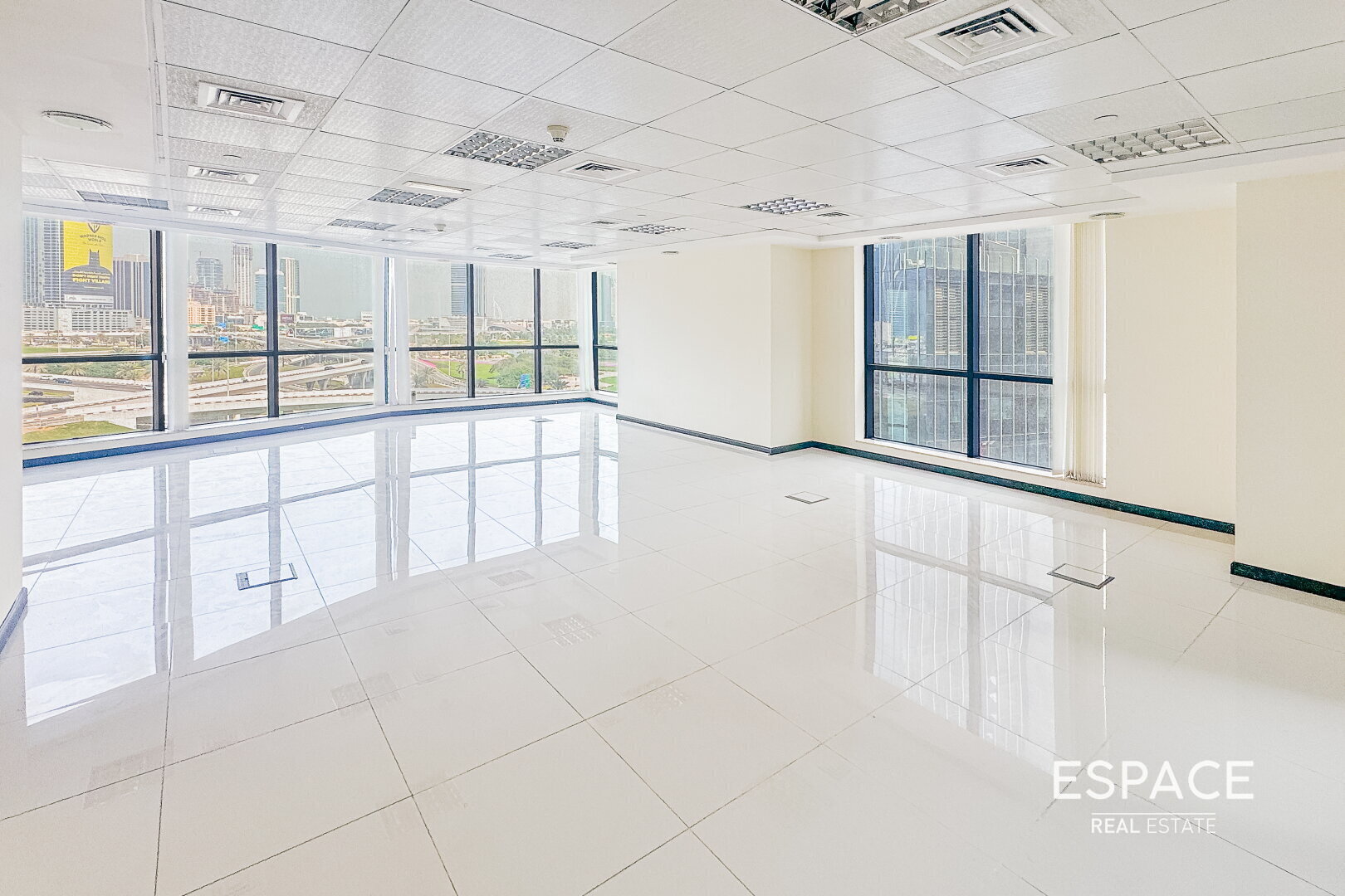 Open Plan | Close To Metro | Golf Course View