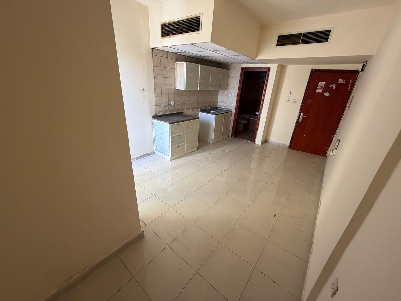 Studio for annual rent – Al Rawda, Ajman Spacious studio with balcony