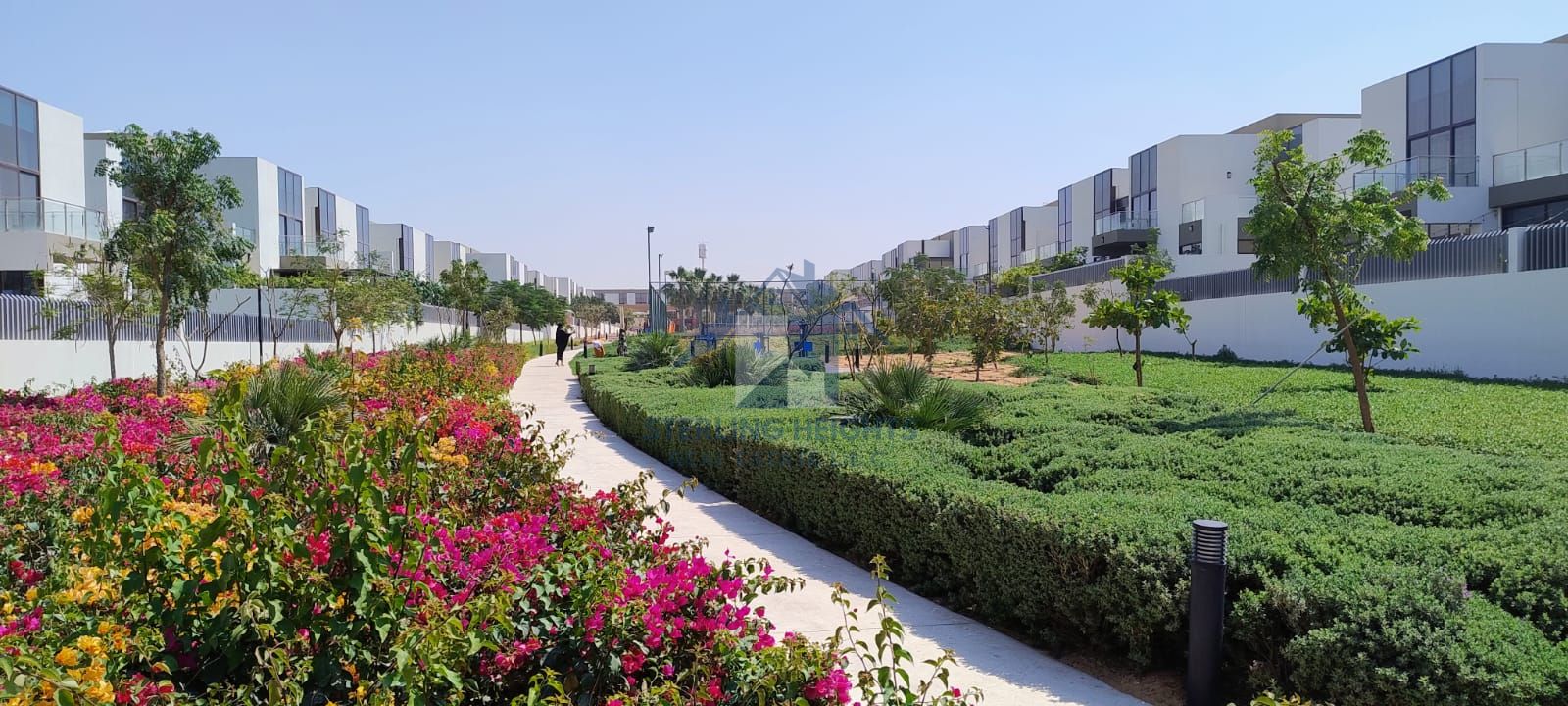 EXCELLENT CORNER 4 BED TOWN HOUSE IN SENSES - 7 MINUTES FROM BURJ KHALIFA