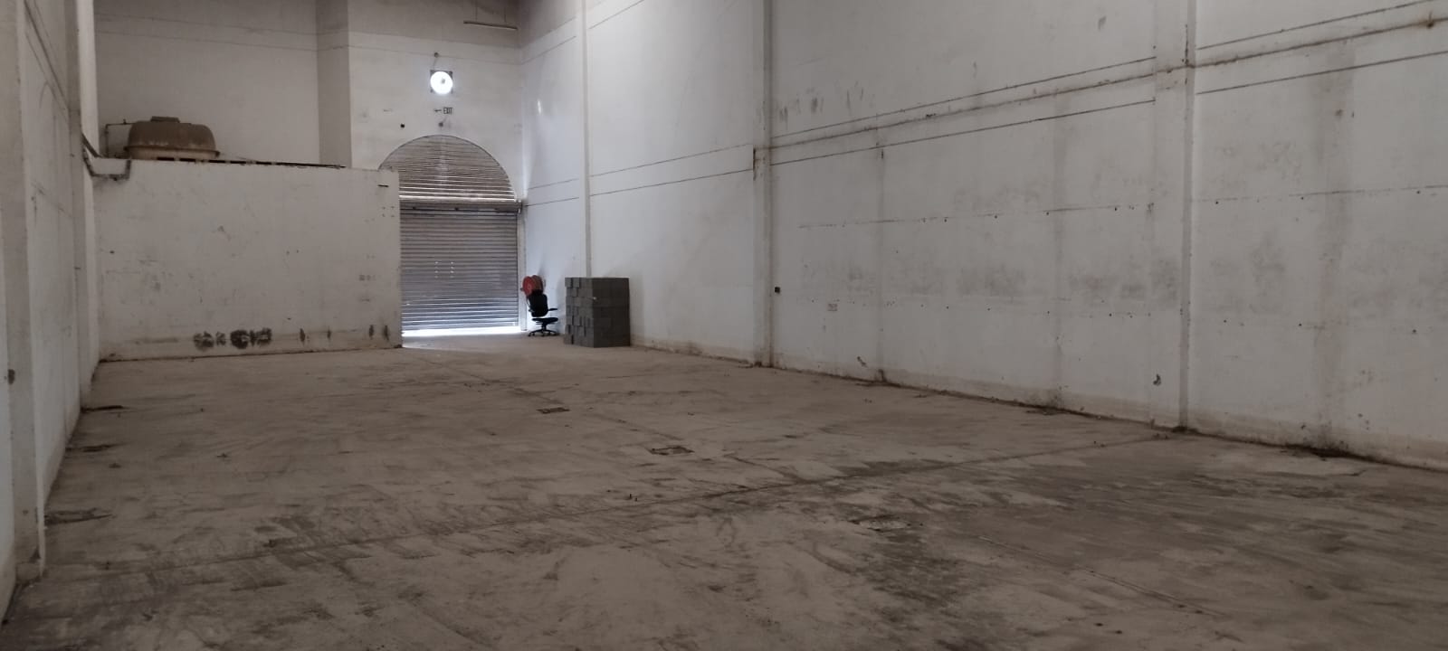 Warehouse 3300 Sq ft in Industrial area no. 4