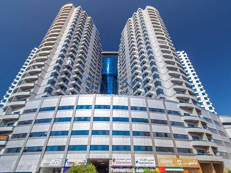 A dream apartment with a breathtaking panoramic view of the sea and the Emirate of Ajman. Spacious with security and private parking.