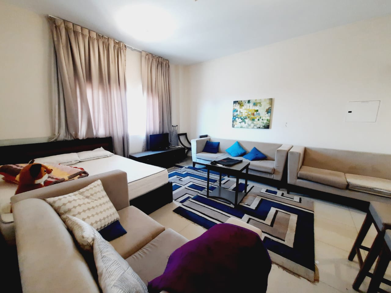 FULLY FURNISHED - HIGHER FLOOR -ONE BEDROOM - CLOSE TO METRO STATION !