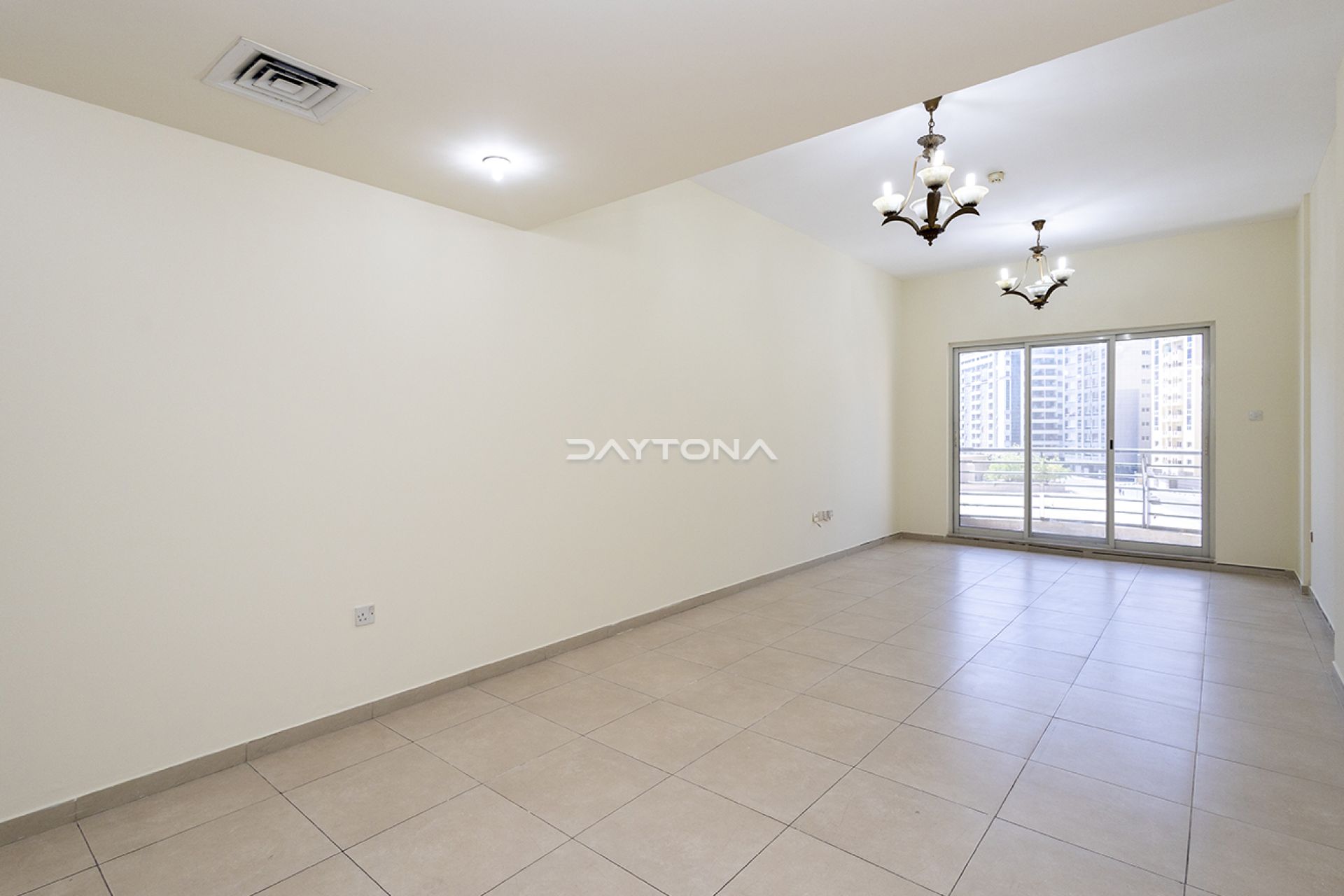 3 BR | HUGE APARTMENT | BIG BALCONY | NEAR METRO