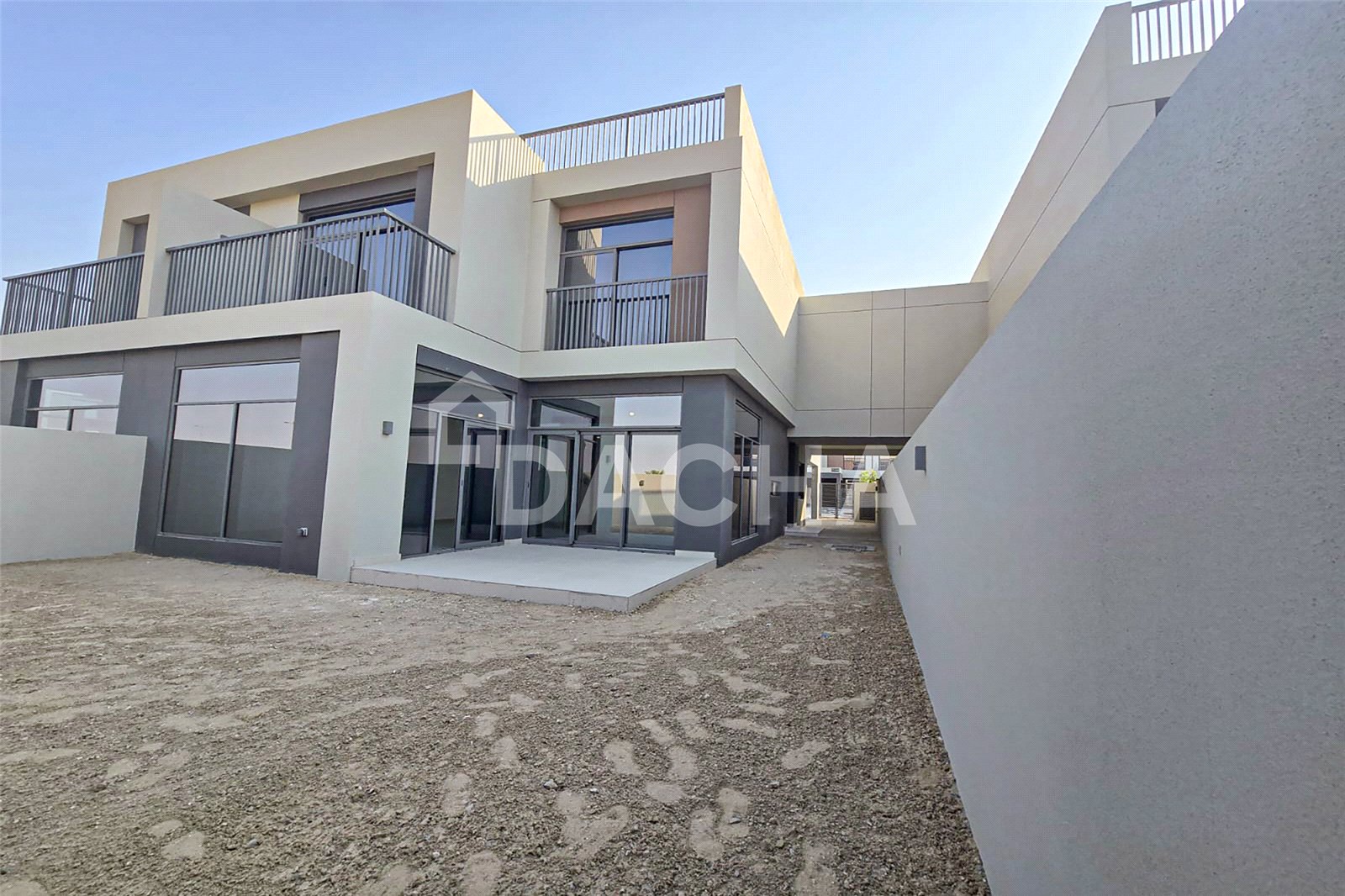 Vacant | Unfurnished | Single Row