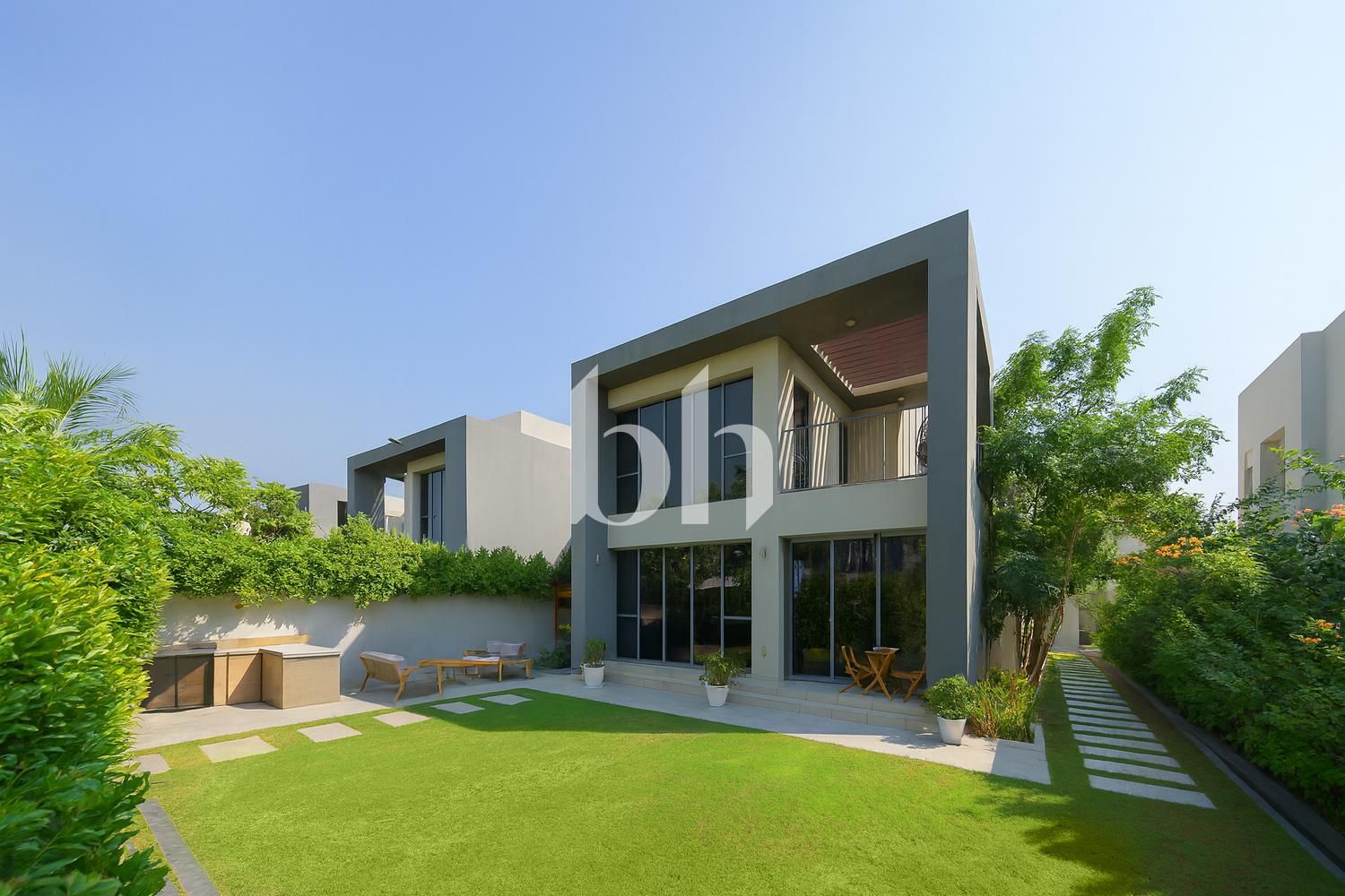 Exclusive | True Corner | Well Located
