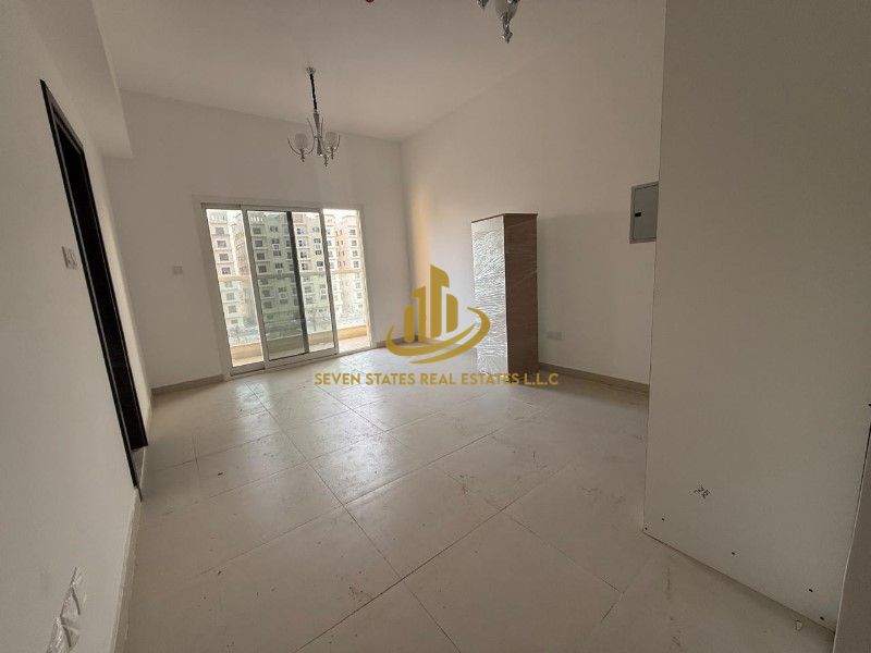 Studio apartment in Princess Village, Phase D3, with a down payment of 54,000 and no commission. Highest return on investment, spacious areas,