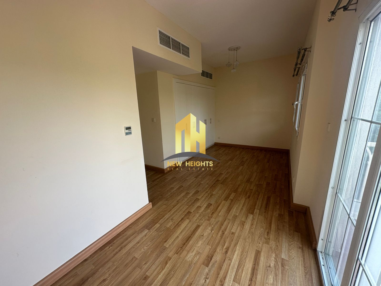 Villa | Lake View | Single Row | Vacant | Springs 1