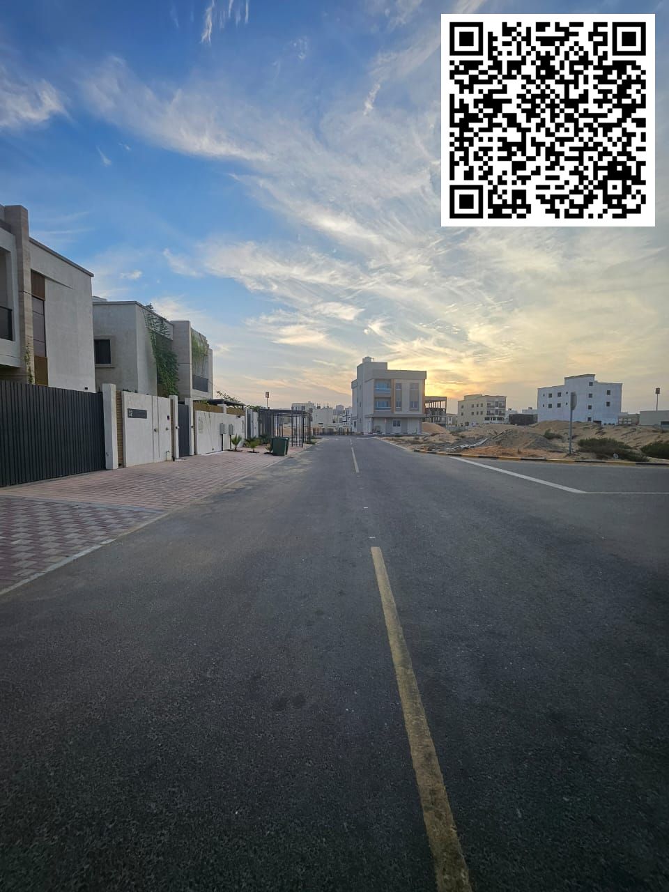 Villa for Rent in Al Zahiyah – 5 Master Bedrooms | Living Room + Majlis | Indoor Yard and Outdoor Setback | Emirati Electricity