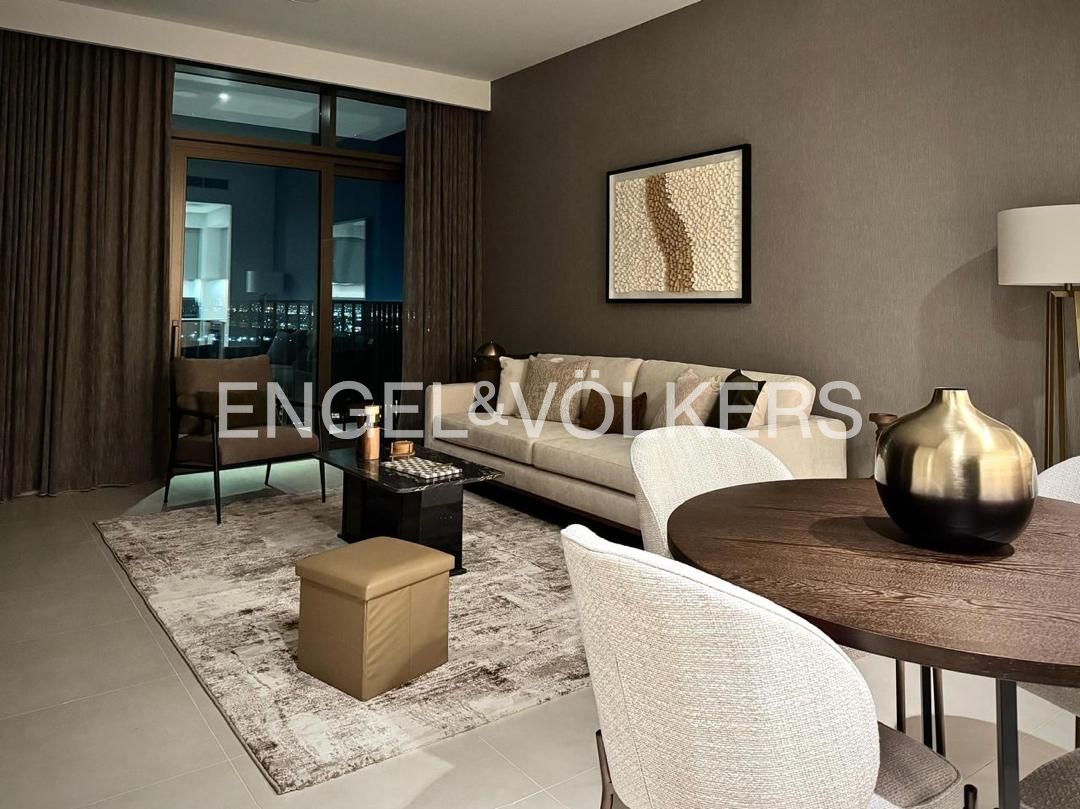 Fully Upgraded | Beach View | Vacant on Transfer