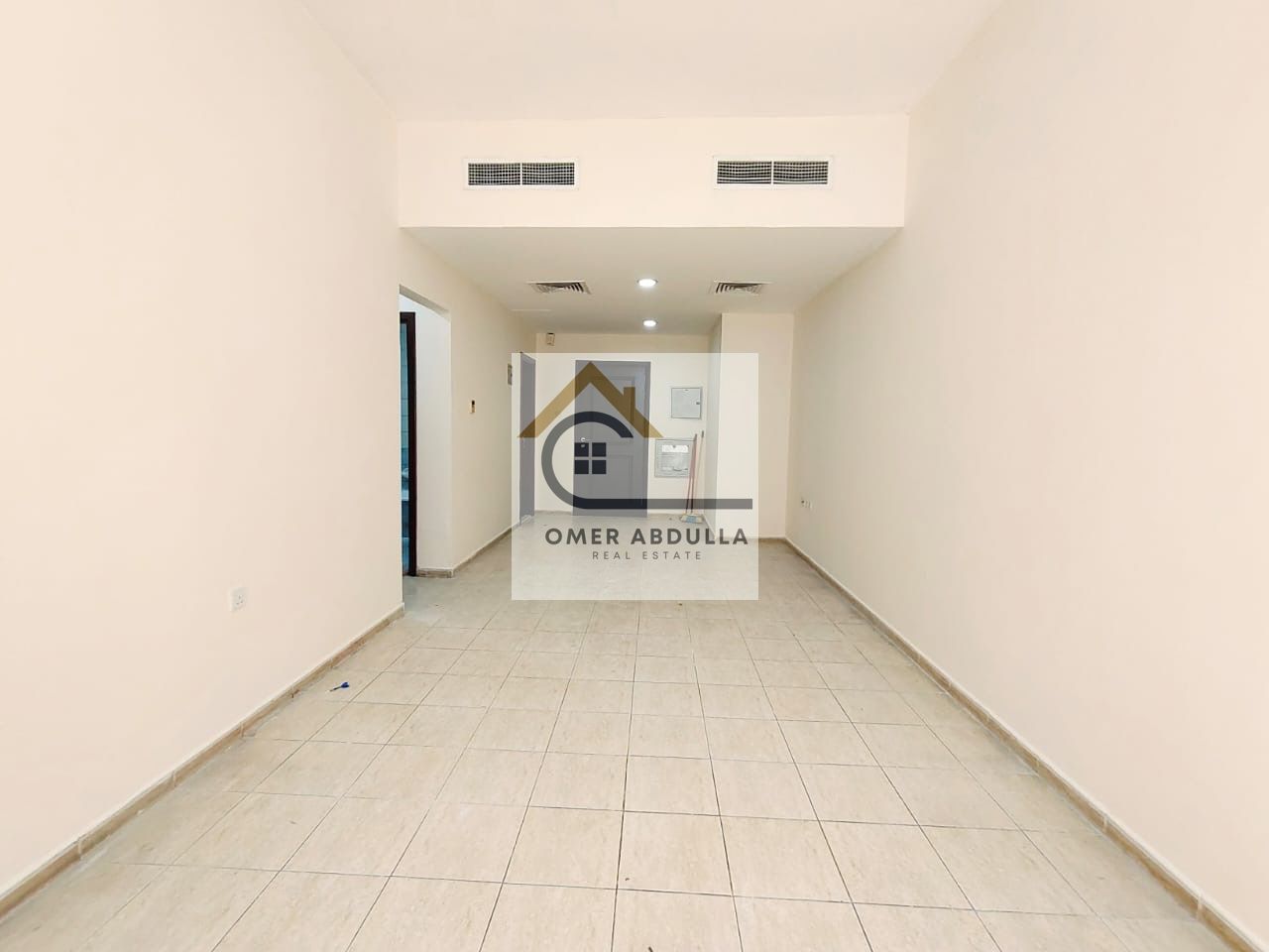 Hot Offer !! Spacious 1Br-Apartment with 1 bath !! With parking!! Only 37k !! Muwailih Commercial Sharjah