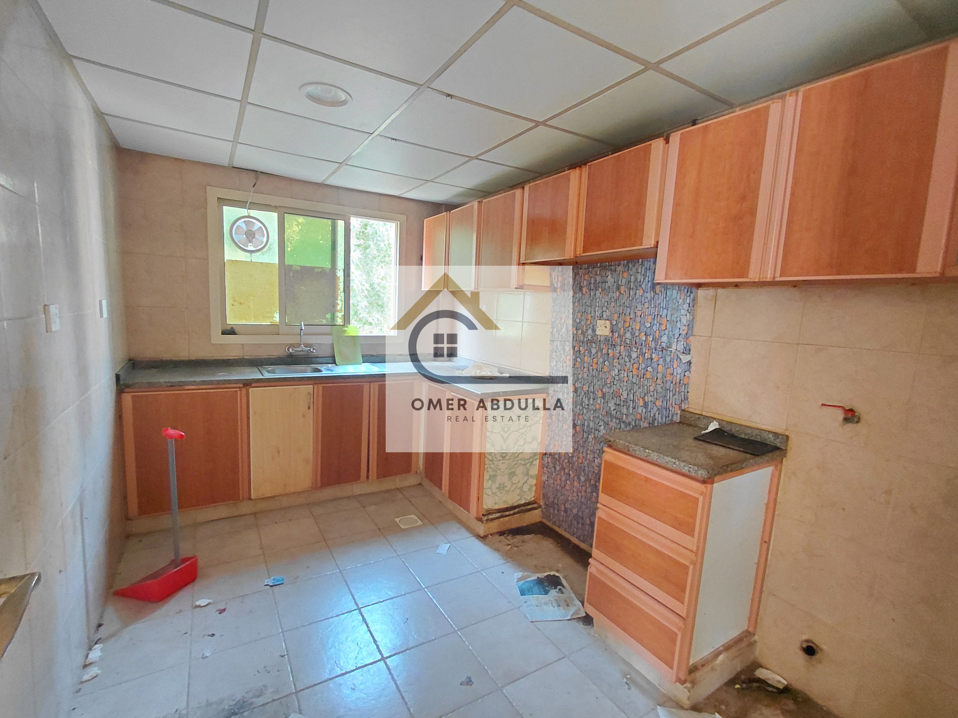 with cheap price 1bhk with big size kitchen for family in Muwailah sharjah close to madina shopping centre