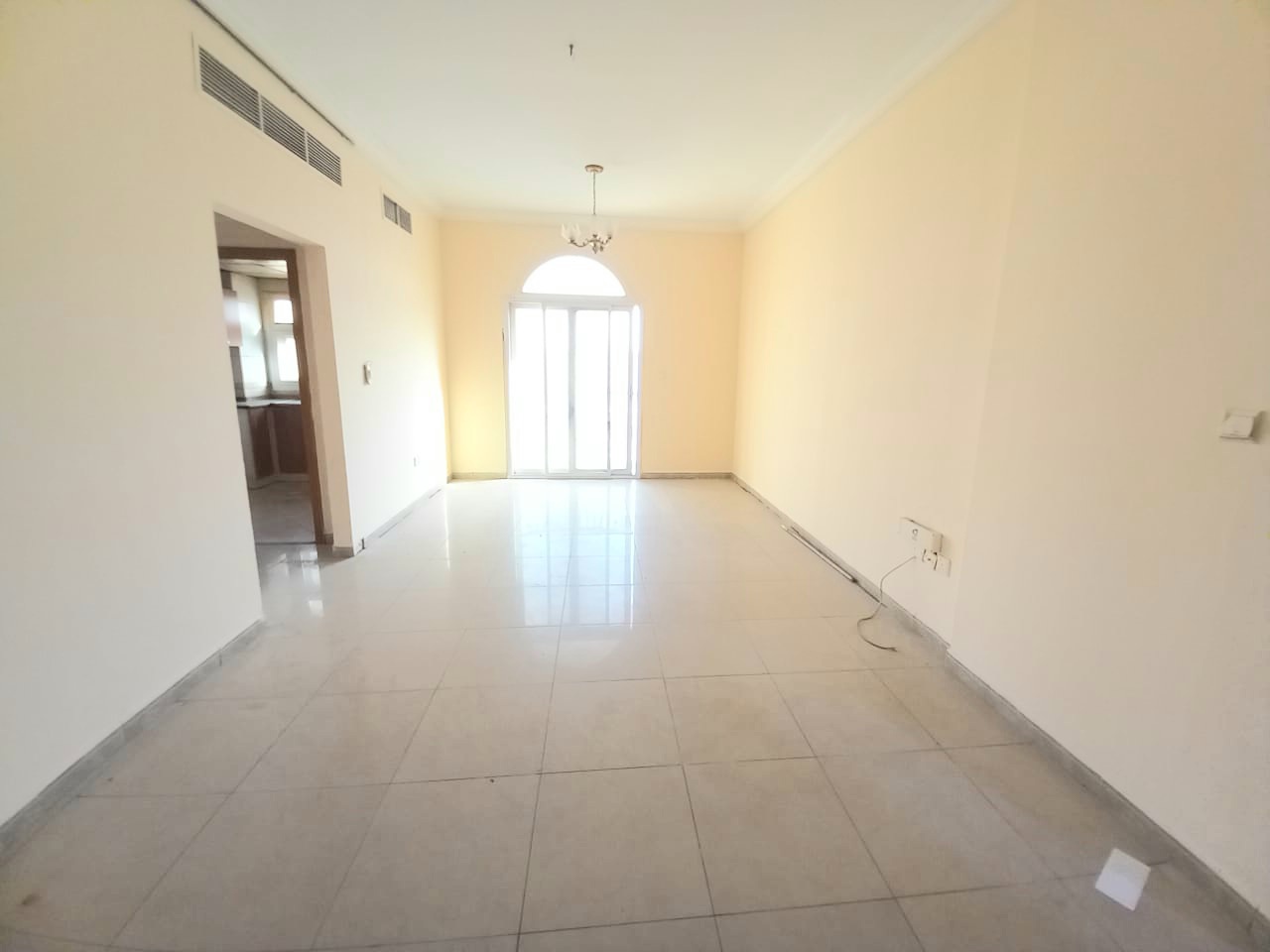 AMAZING 2BHK WITH 2 WASHROOMS NEAR MADINA SHOPPING CENTRE IN MUWAILEH