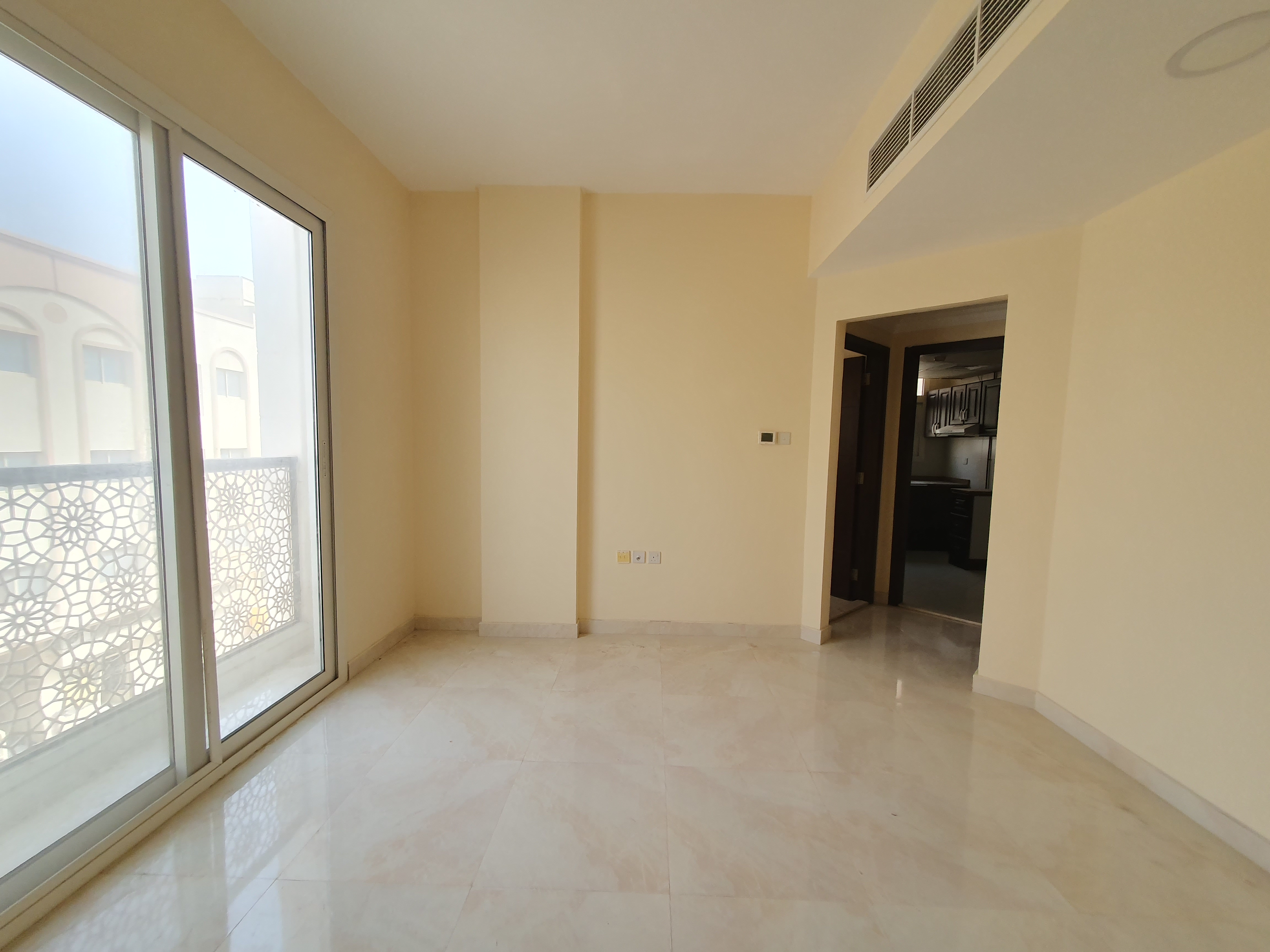LAVISH 1BHK WITH BALCONY PRIME LOCATION IN MUWAILEH