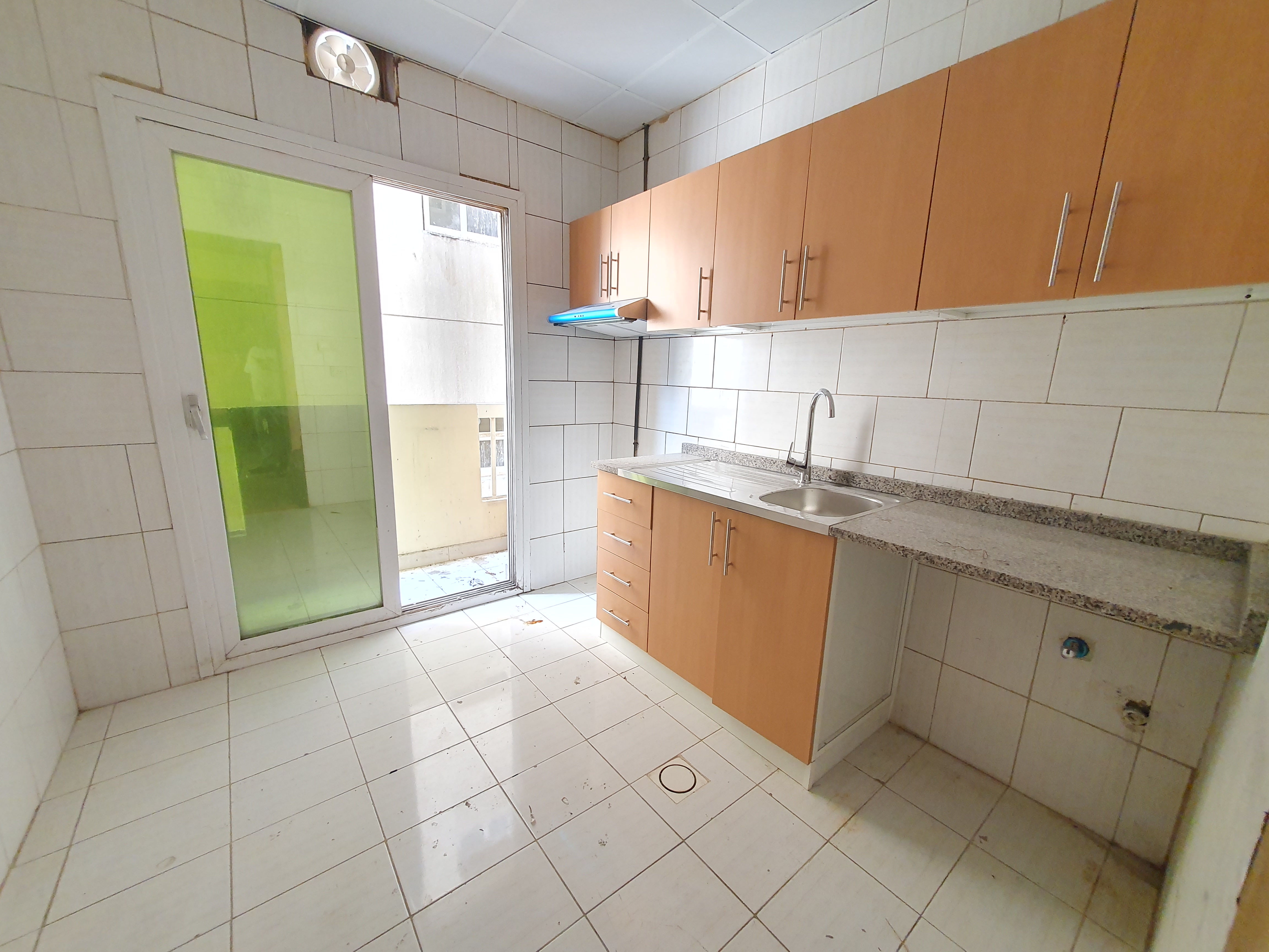 NO DEPOSIT CASH WITH BALCONY 2 FULL WASHROOMS IN MUWAILEH