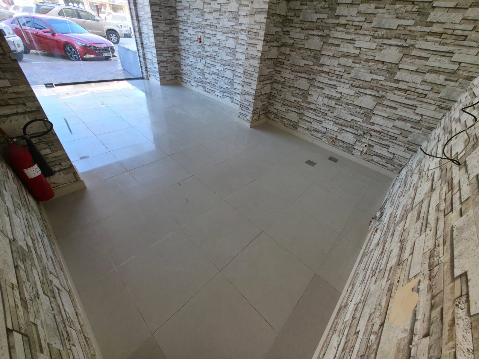 Al Rawda shop next to Sheikh Ammar Street, annual rent, prime location close to all services