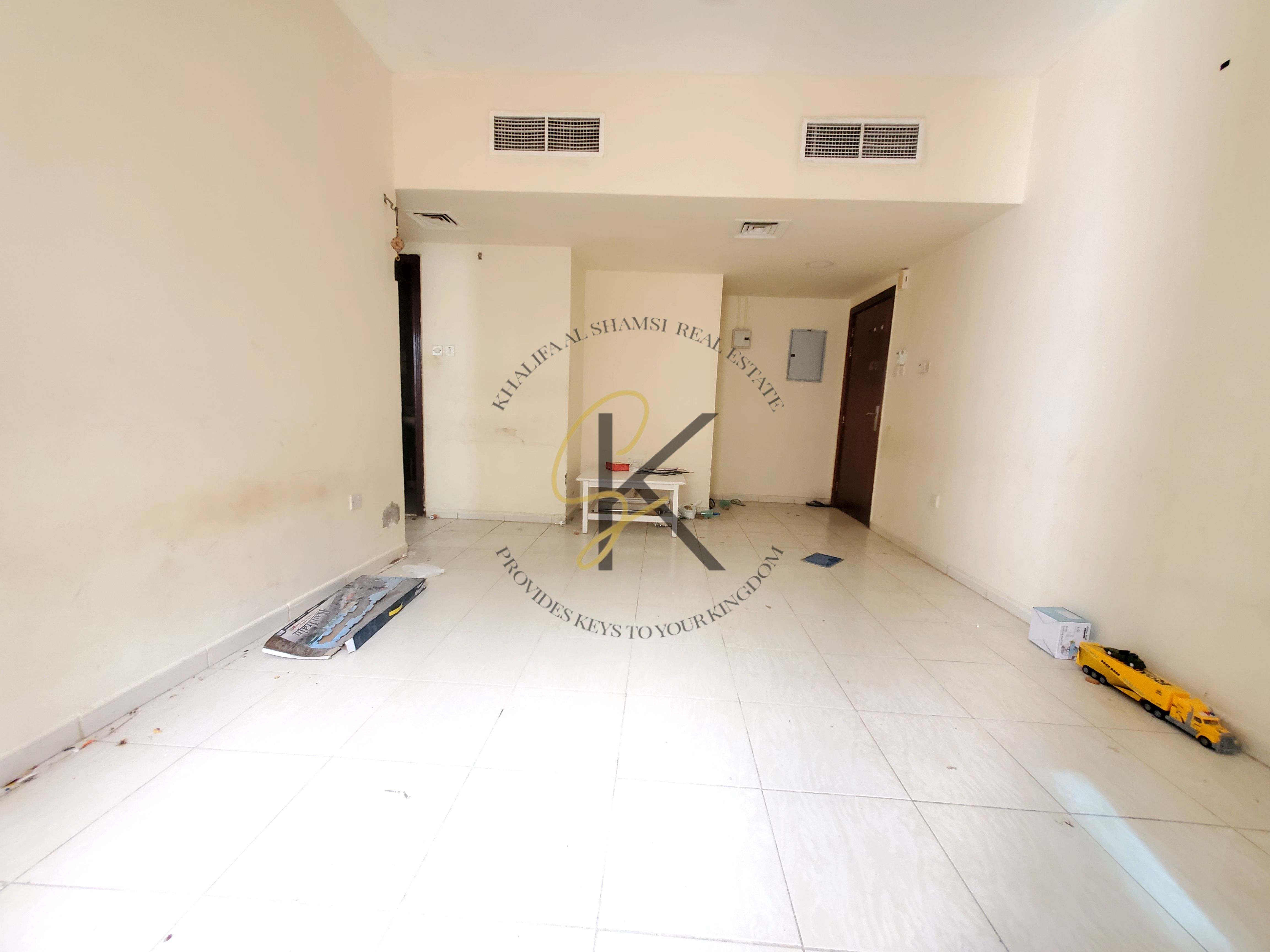 Luxurious 1Bhk||With Centralised Ac & Gas||