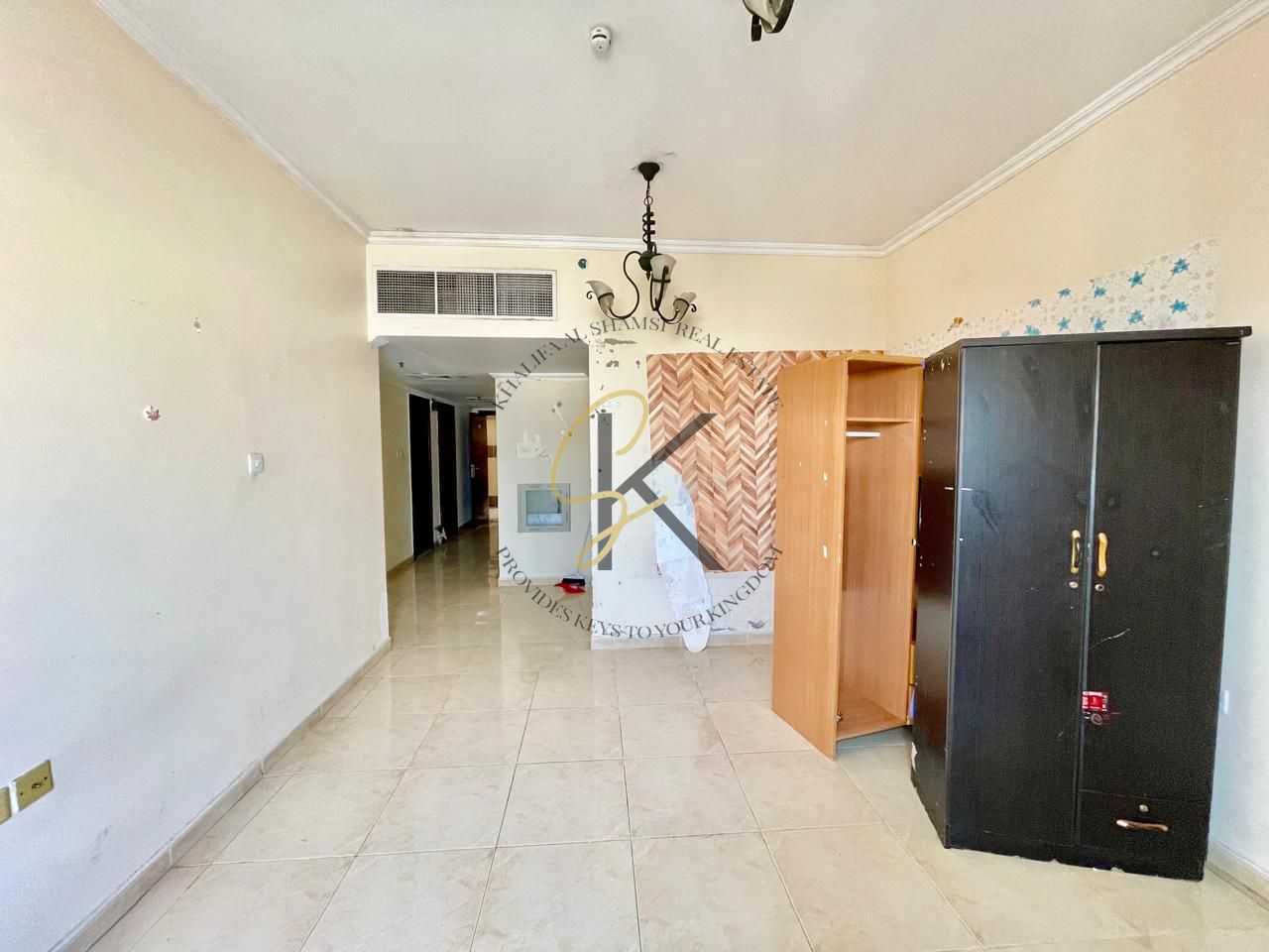 Spacious Unfurnished 2BHK with 3 Washrooms & Balcony for Rent in Muwailah Commercial, Sharjah | Prime Location | All Amenities | 1350 Sqft