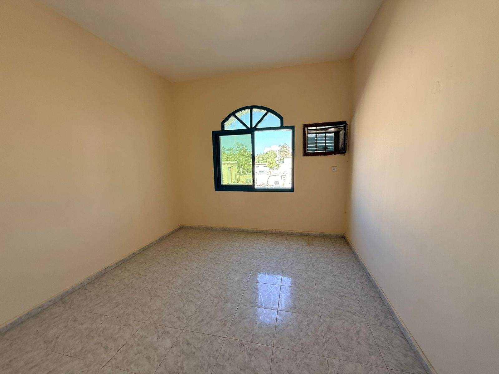2 Bedrooms and Living Room / Balcony – Open View – 2 Bathrooms – On Main Road – Spacious – Close to All Services