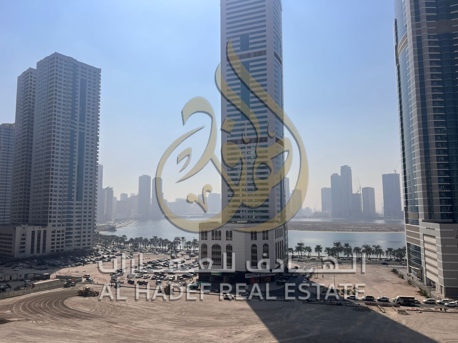 For Rent – 2 Bedroom Apartment in Al Khan, Sharjah A well-maintained 2-bedroom apartment with living room is available for rent in Al Khan, Sharja