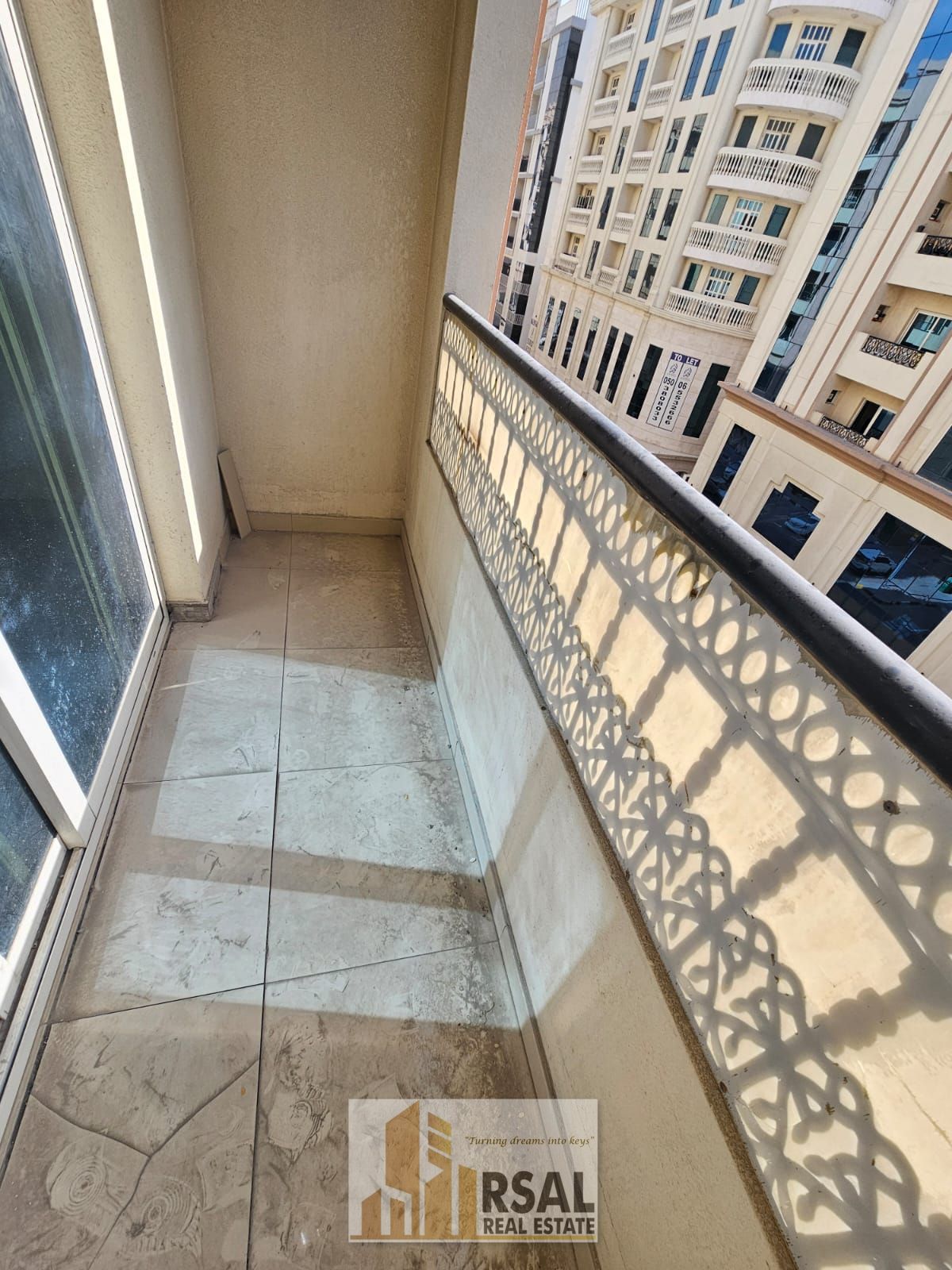 Spacious 3bhk || Flexible payments 4 To 6 || Prime Location || Easy access to Dubai