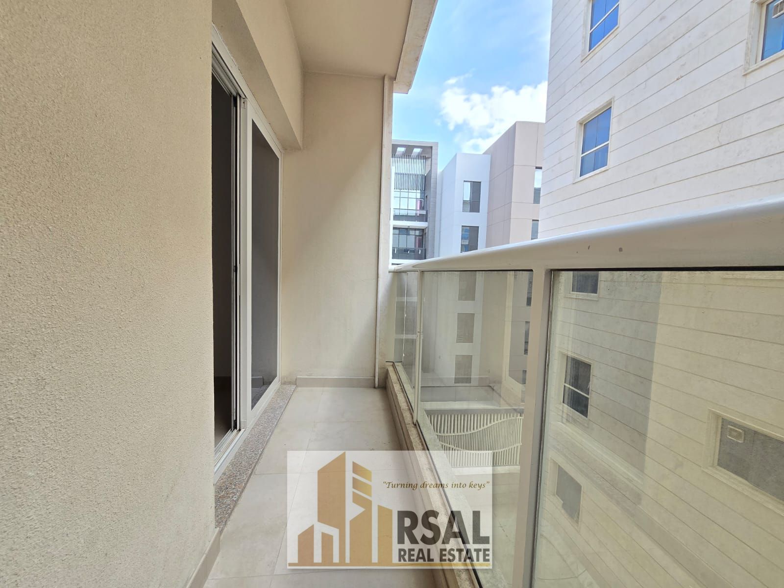 Amazing Deal || 2bhk Apartment Prime location || Easy access to Dubai ||