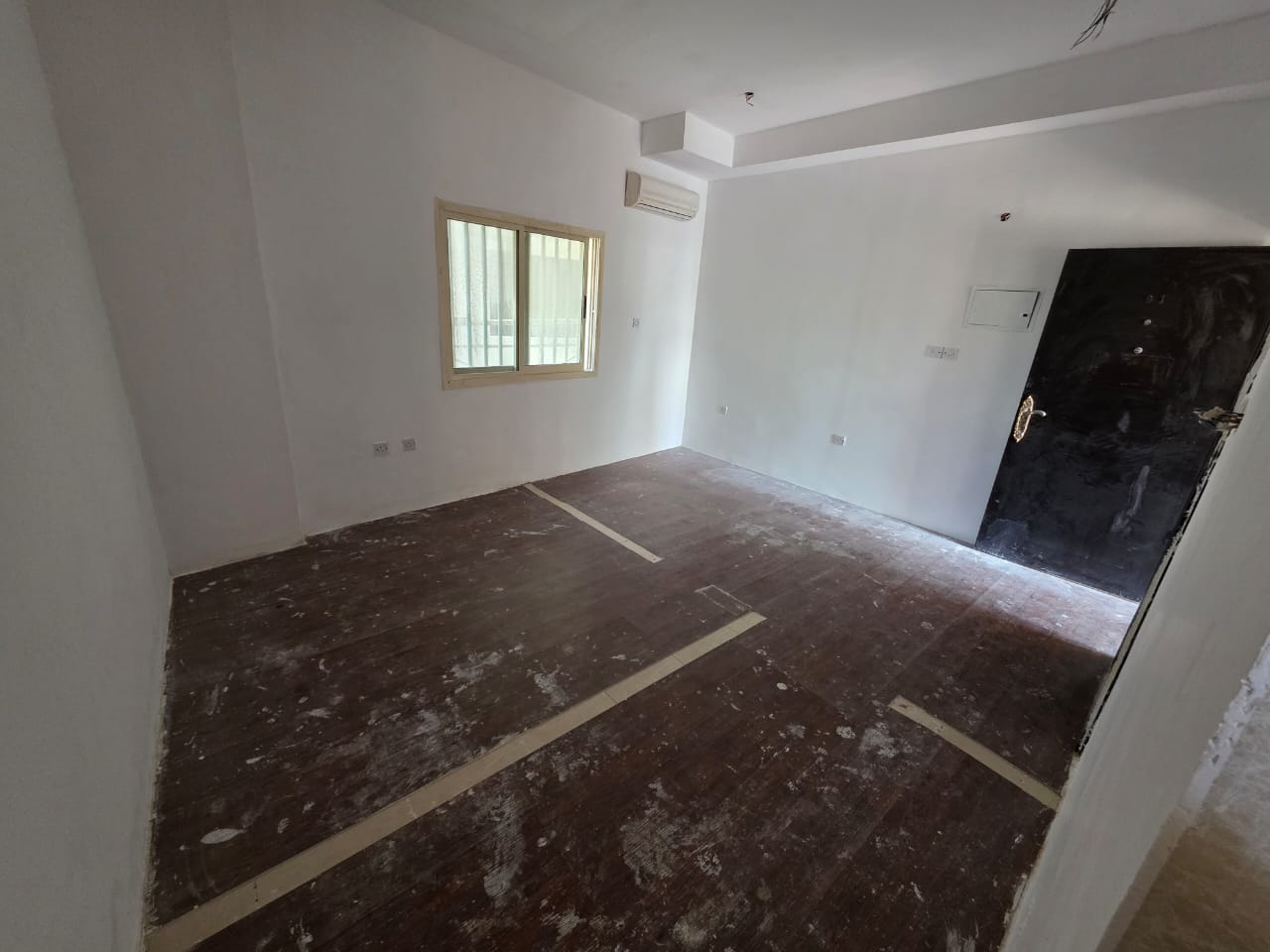 Studio for Annual Rent in Ajman Second Row from Corniche Prime Location Practical Layout Affordable Price 4 Payments