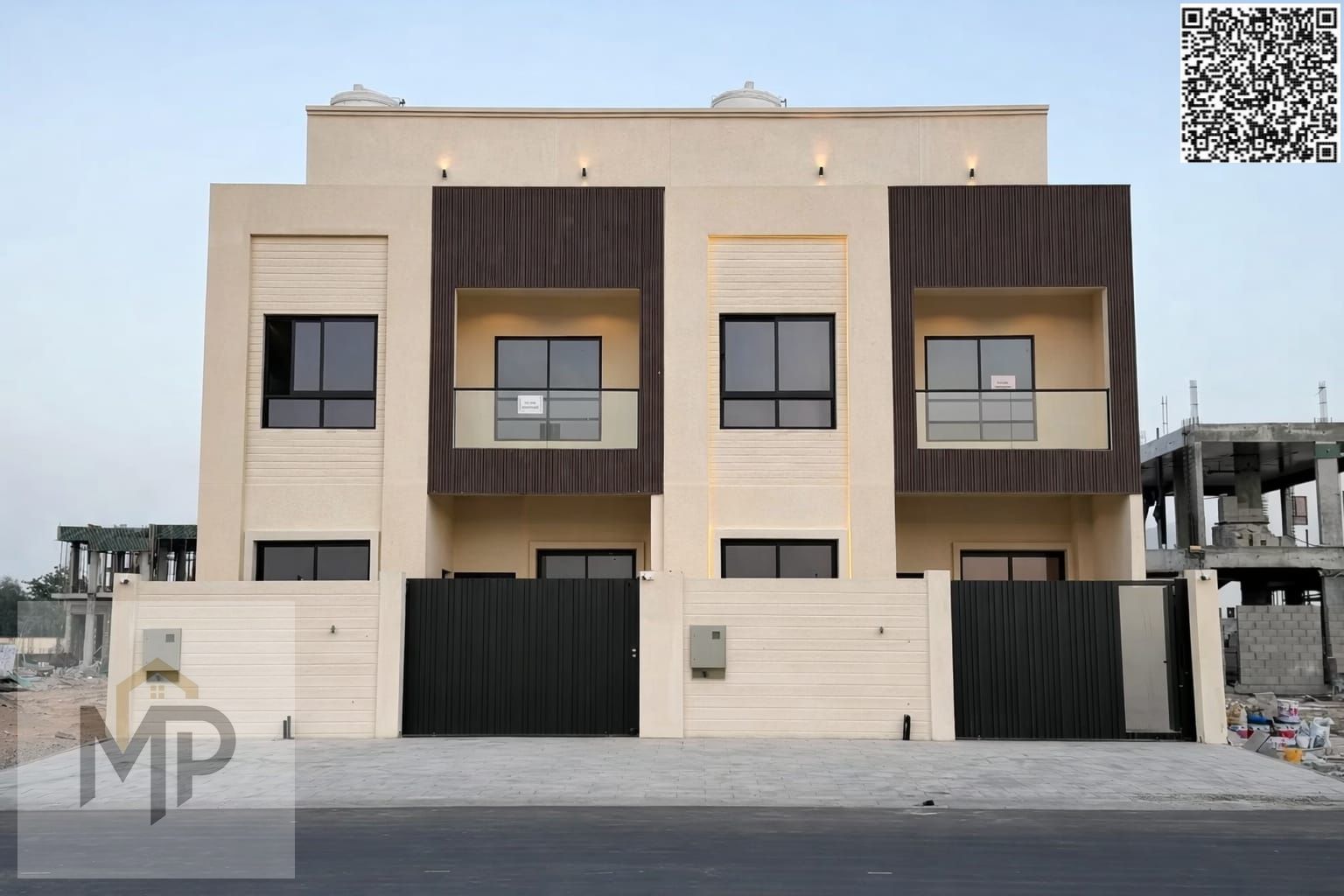 Own your dream villa and invest in a luxurious villa in the heart of Al-Hilweh 2. High-end finishing. Don't miss out!