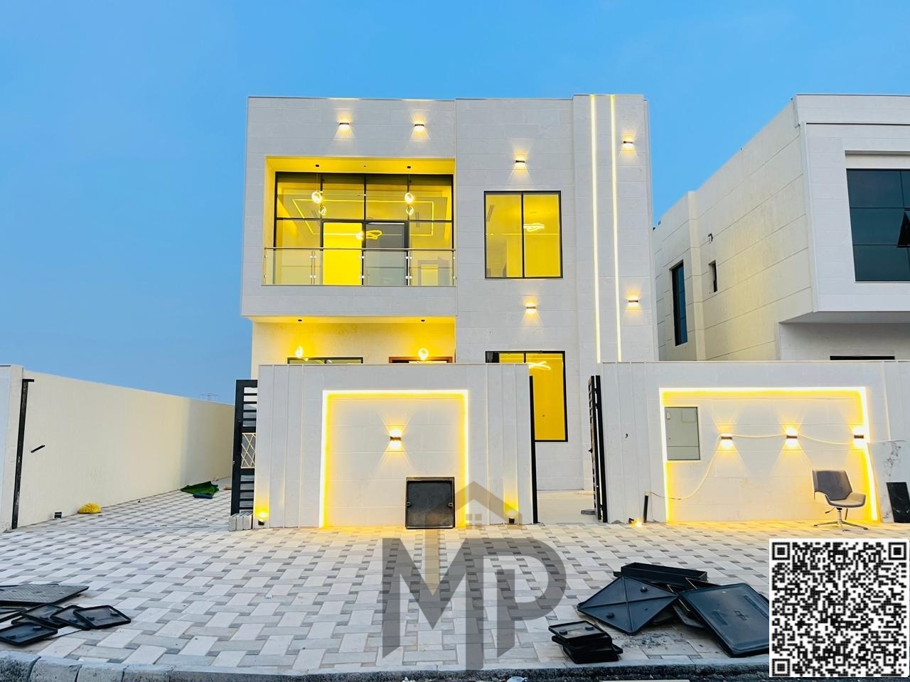 Villa at an affordable price, including registration fees, in one of Ajman's most prestigious areas. Freehold ownership for all nationalities.