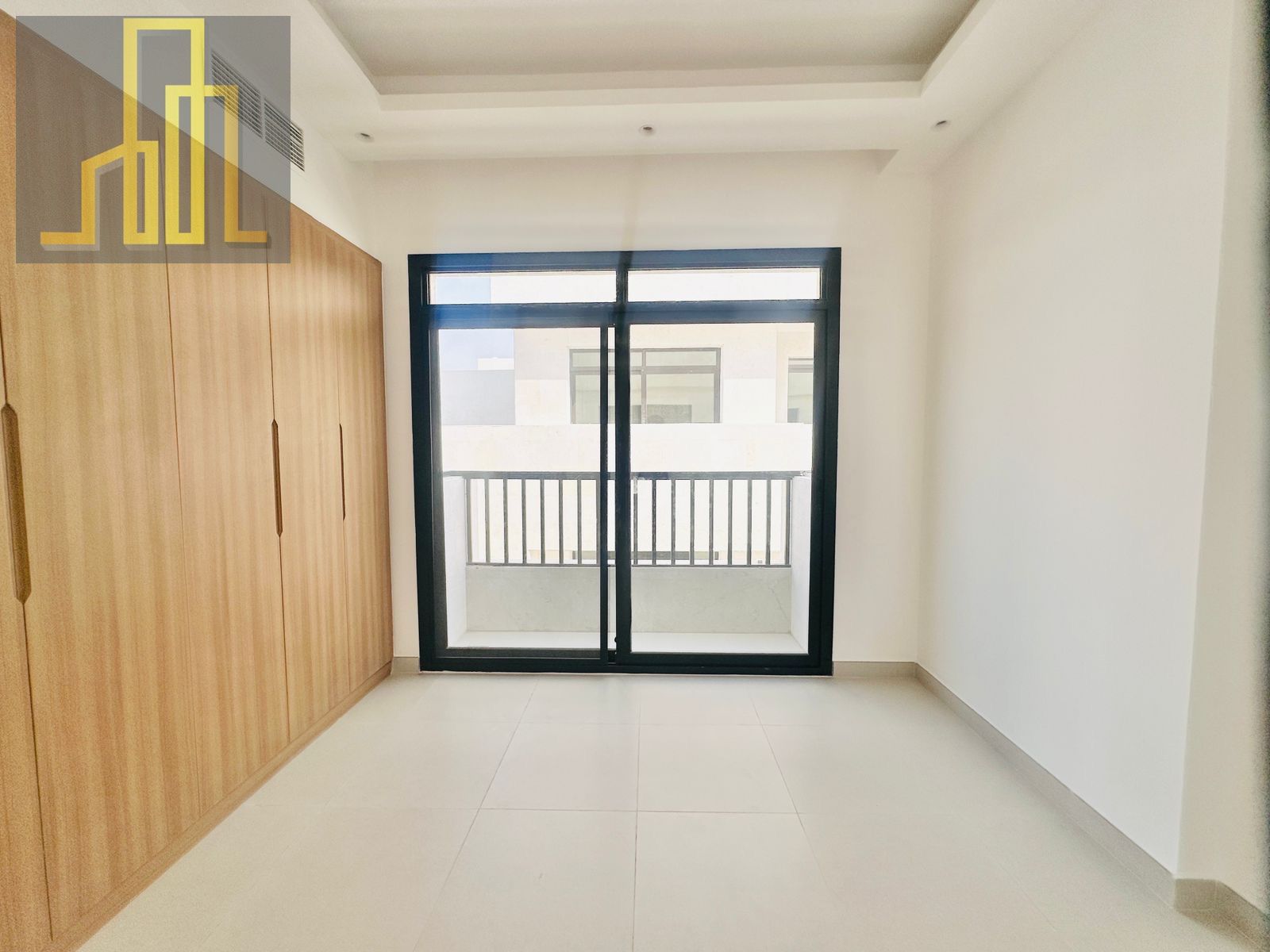 “Spacious Corner Apartment with Terrace in New Sarab Community”