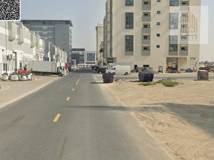 Commercial land in a prime location, large area