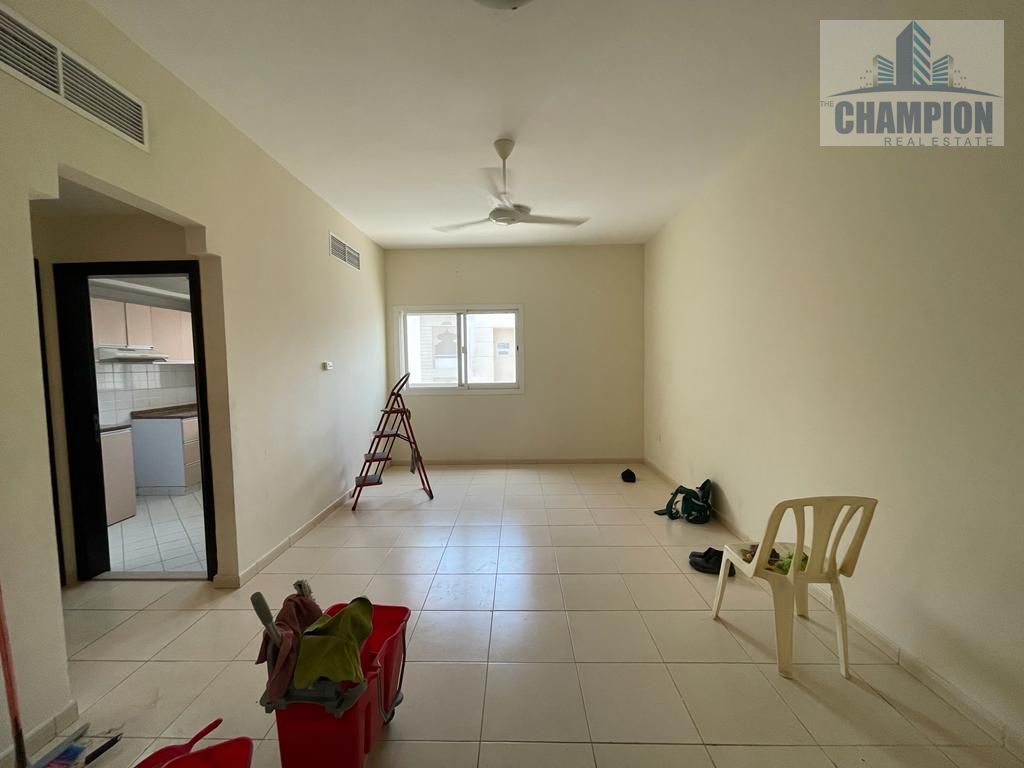 Spacious 2bhk : Rent 76k : 1 covered parking