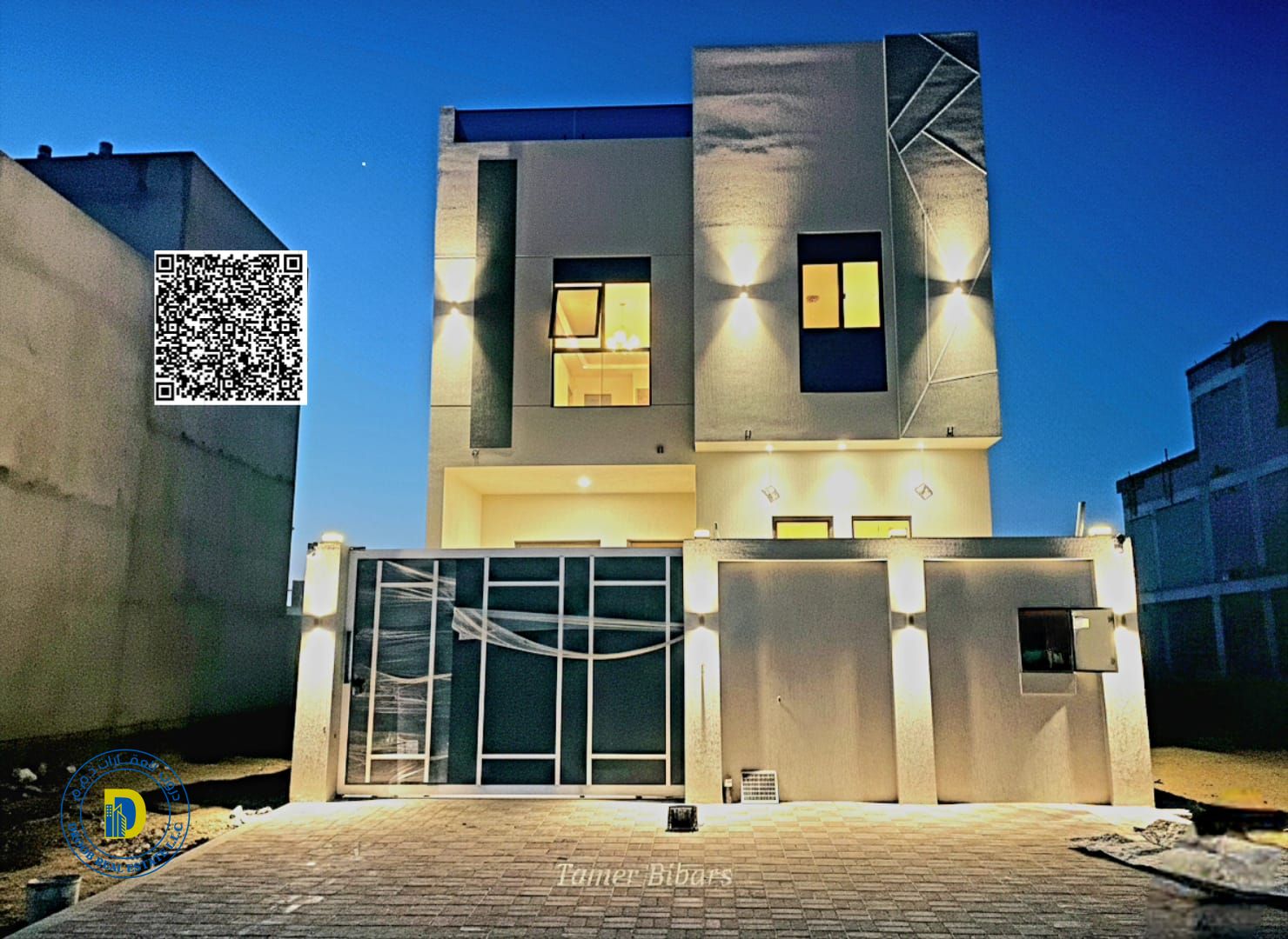 fantastic price! A vibrant, modern 4-bedroom townhouse with roof ,super deluxe finishing, bank financing , freehold.