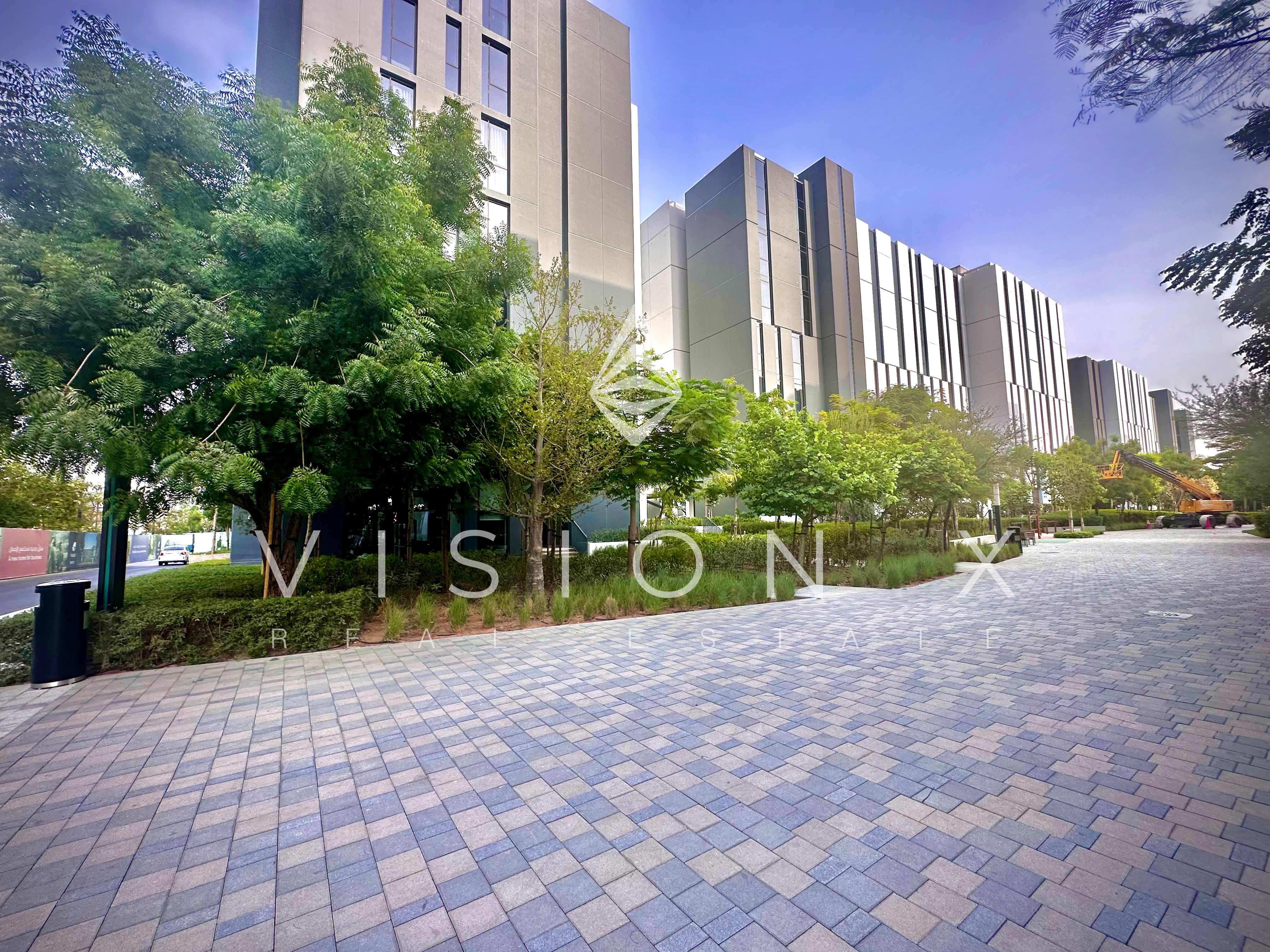 Stunning Views | Spacious 3-BR | Modern Design