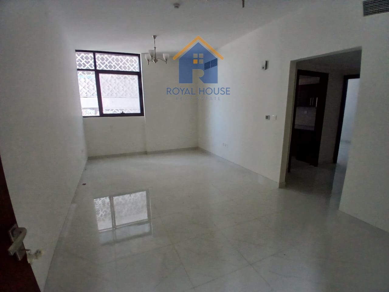 Master bedrooms | First occupancy | Prime location