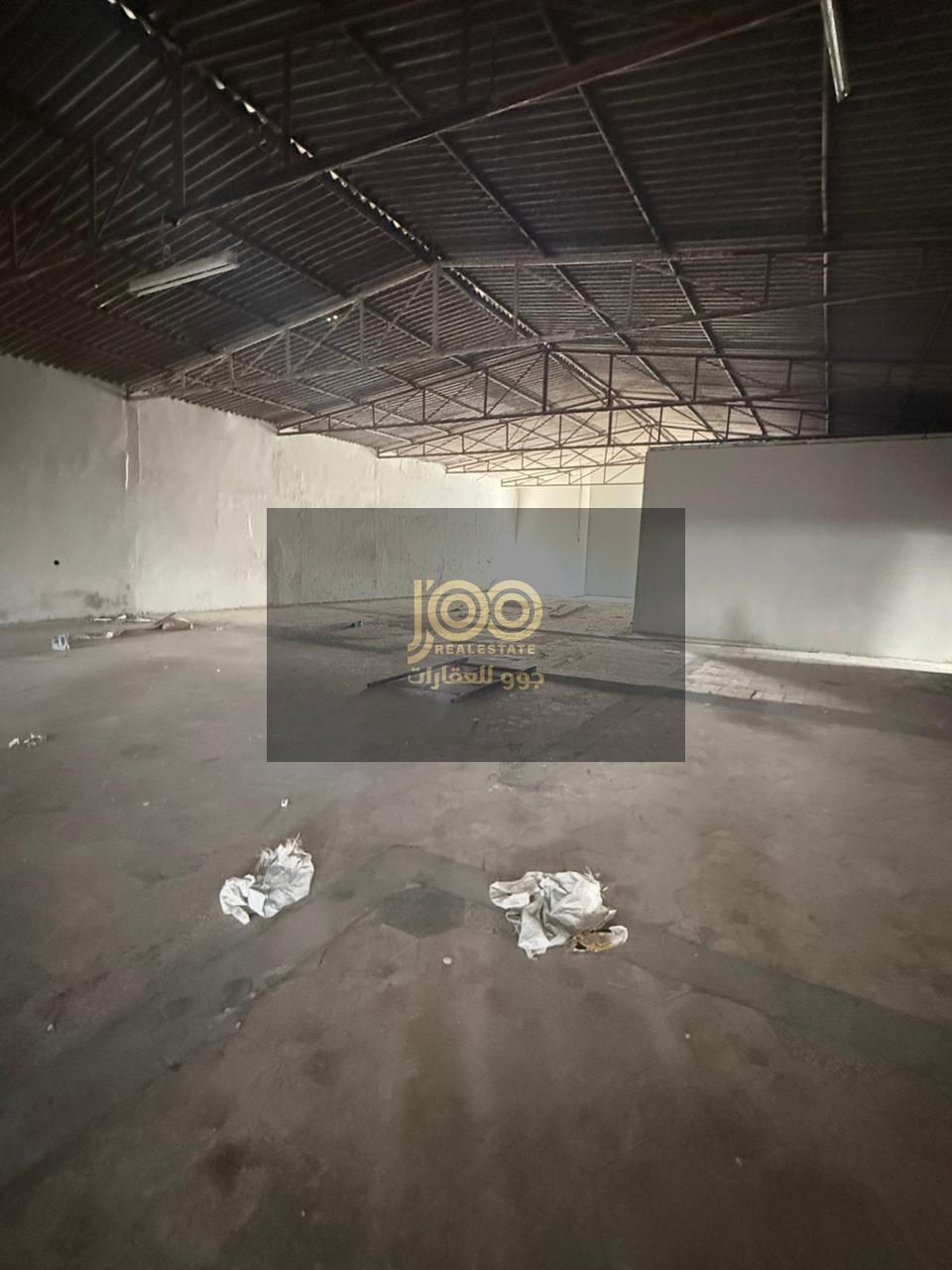 A warehouse is available for storage, 8000 thousand square feet, electricity 25, price 250 thousand