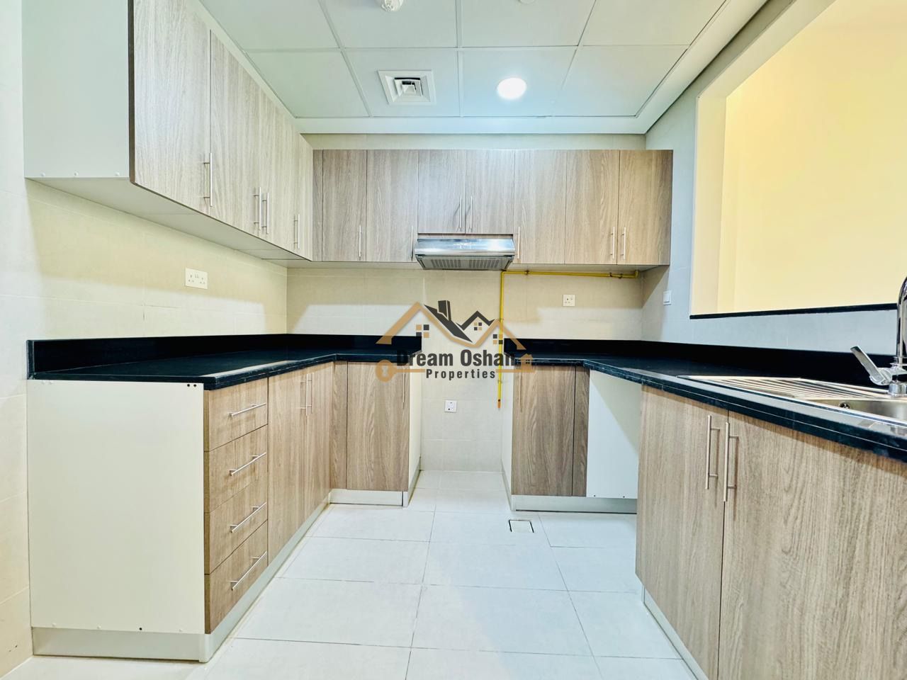 LAVISH 2BHK IN 95K/ NEAR METRO/ ELEGANT FINISHING