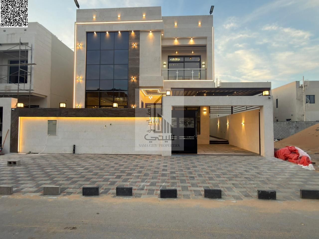 Villa for Sale in Al-Haliyo Area • 5 Master Bedrooms • Majlis with Bathroom • Living Room with Bathroom • Main Kitchen • Maid's Room • Large Set