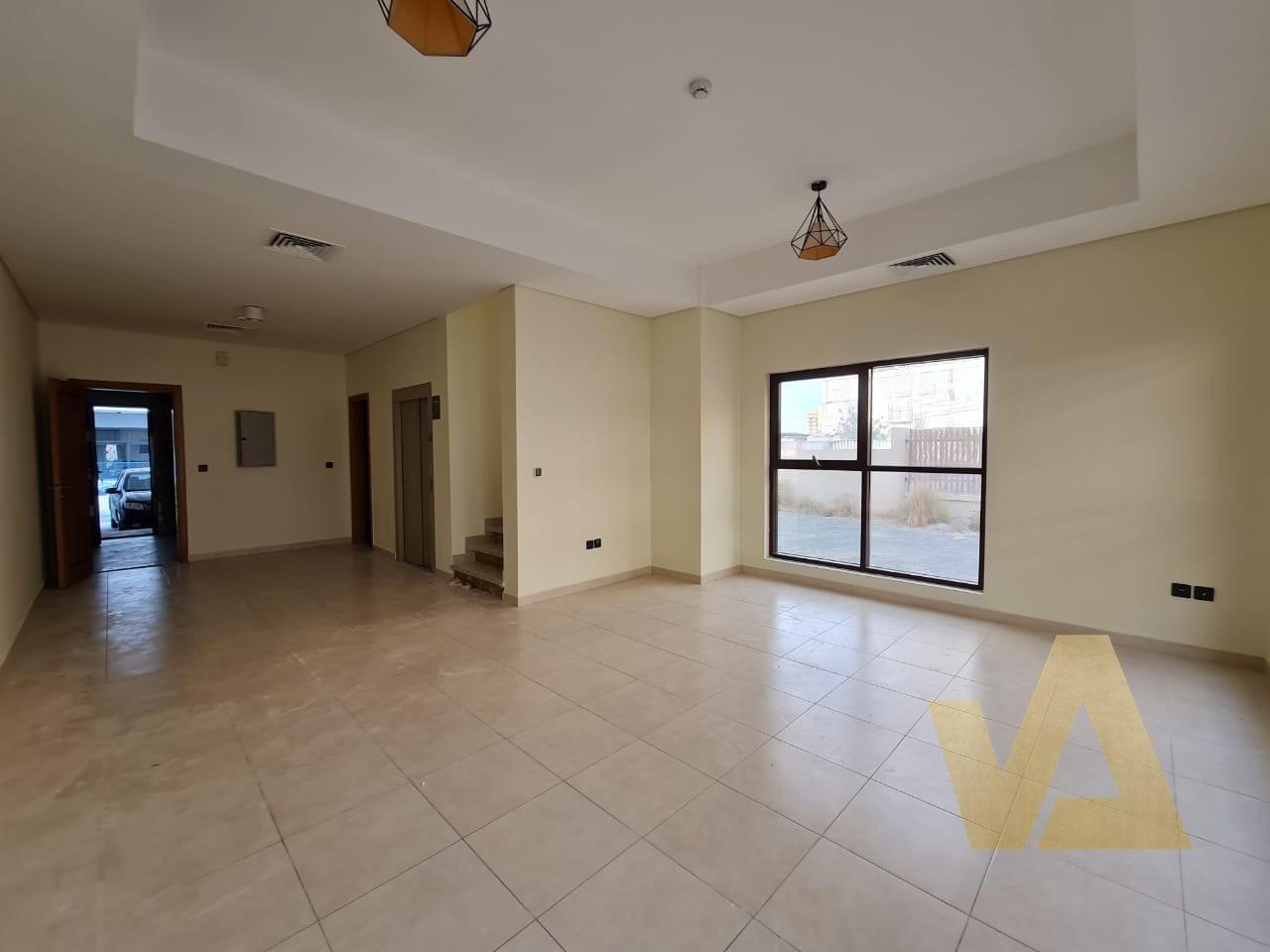 VACANT AND READY | PRIVATE WITH ELEVATOR