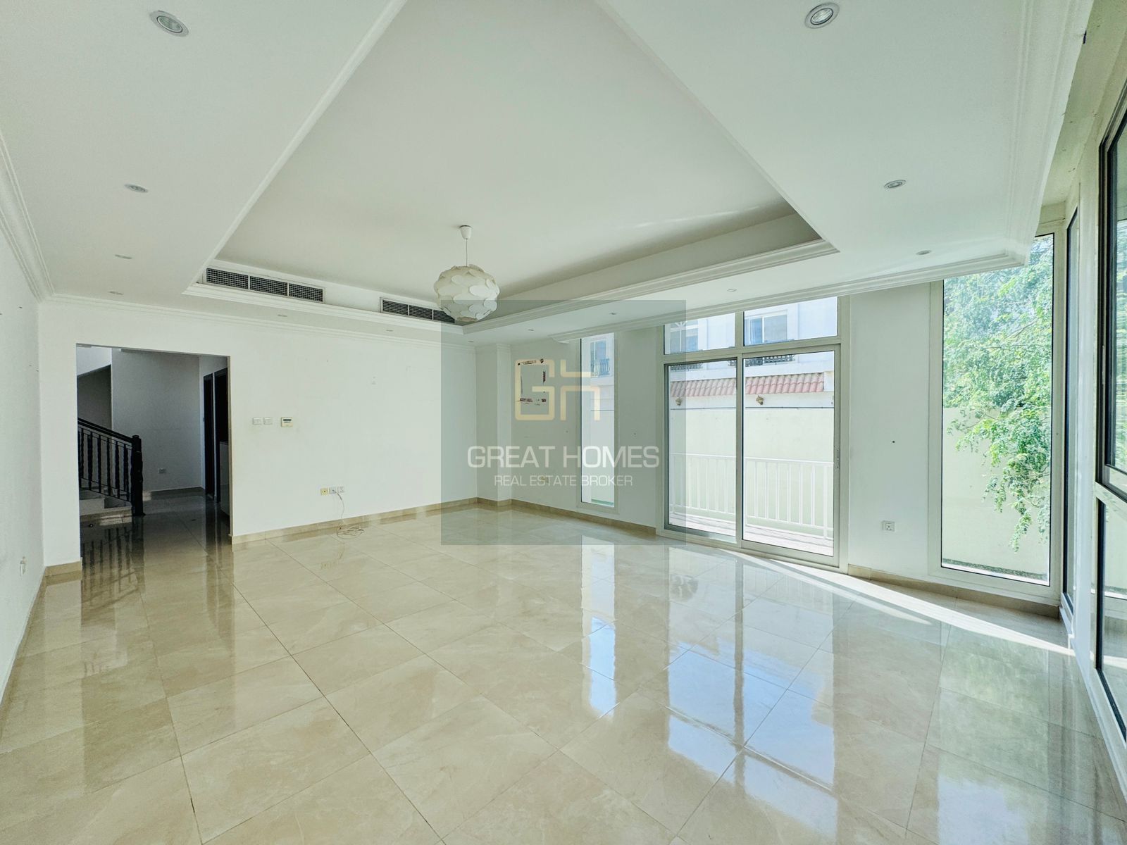 Specious 3 bed Villa for Lease