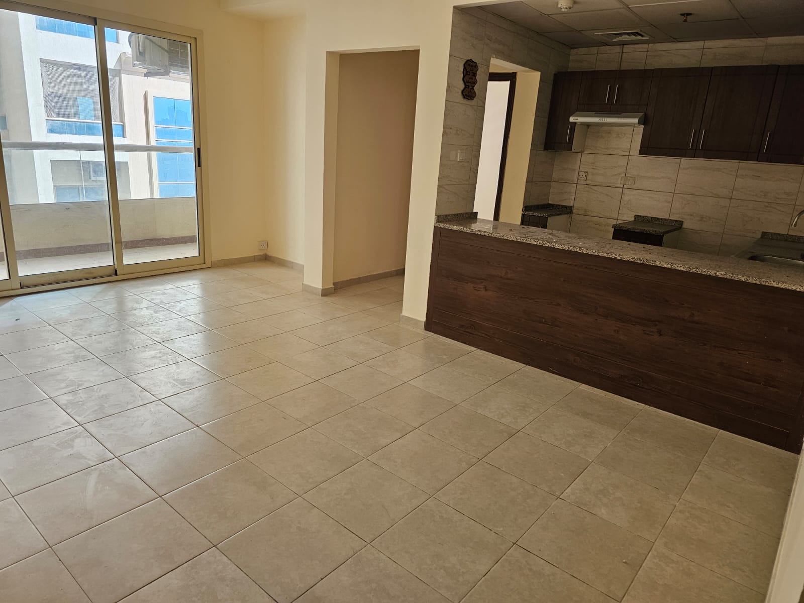 GREAT OFFER!! SPACIOUS 1BHK AVAIALABLE FOR RENT YEARLY 28,500 AED IN FORTUNE RESIDENCY C1 AJMAN.
