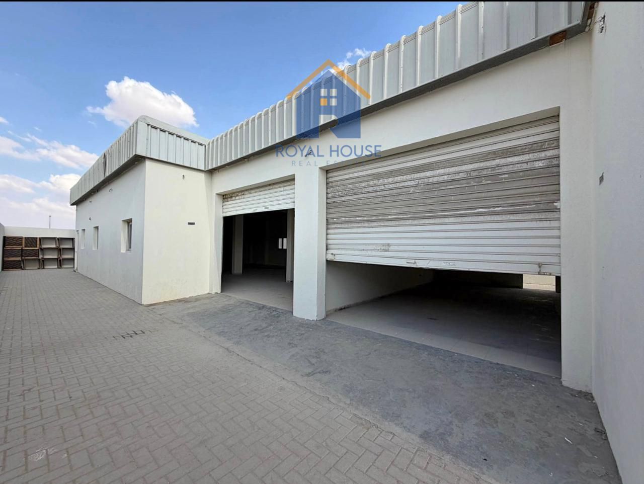 Al Sajaa: 11,000sqft warehouse with open yard