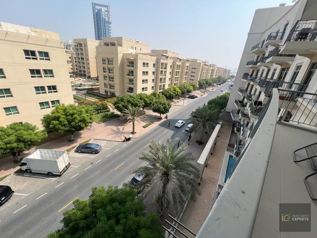 THE VIEWS | BRIGHT APARTMENT | WELLNESS LIVING