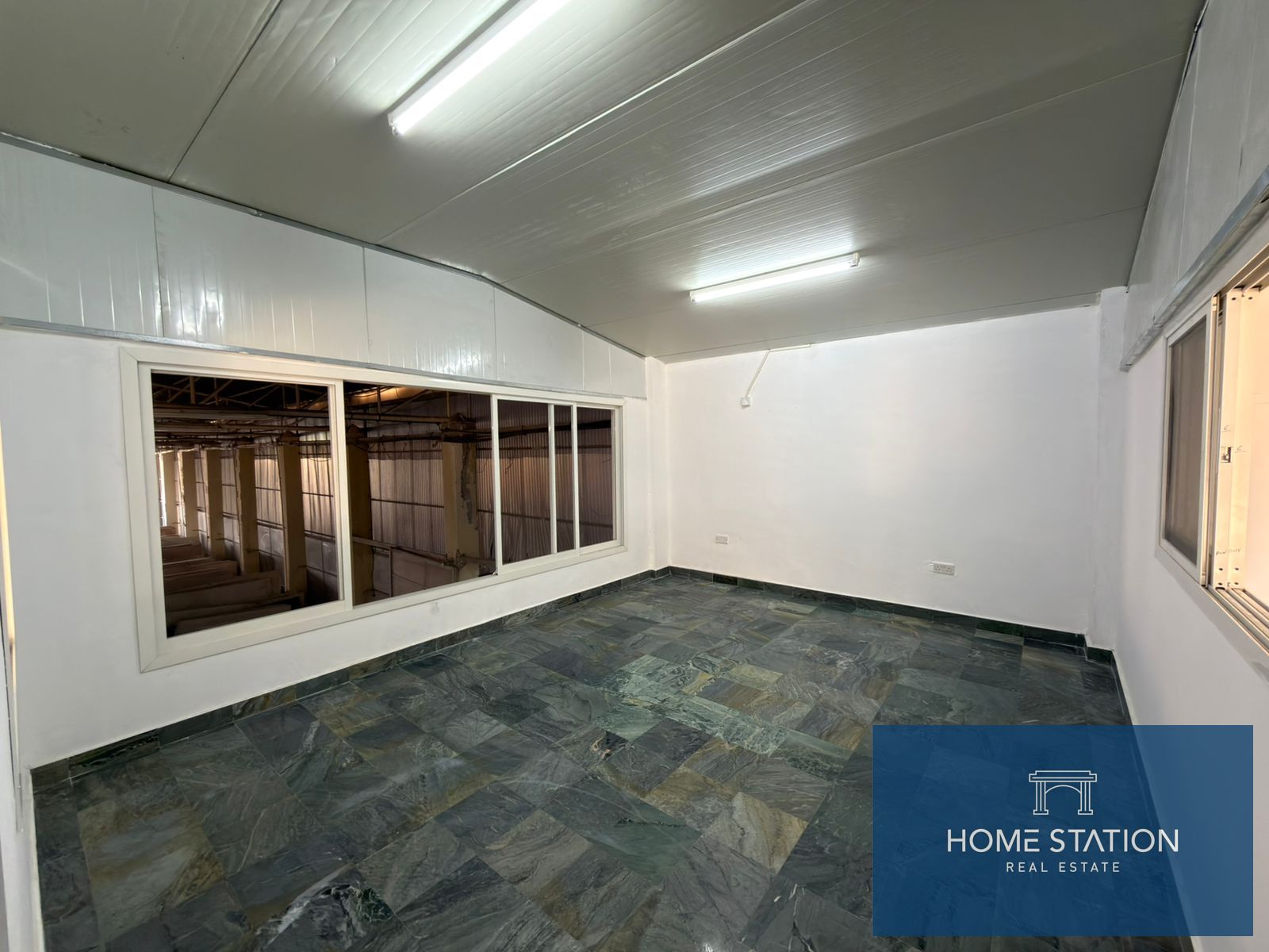 High-Spec 8,300 SQFT Warehouse | Prime Location | 4 Cheques