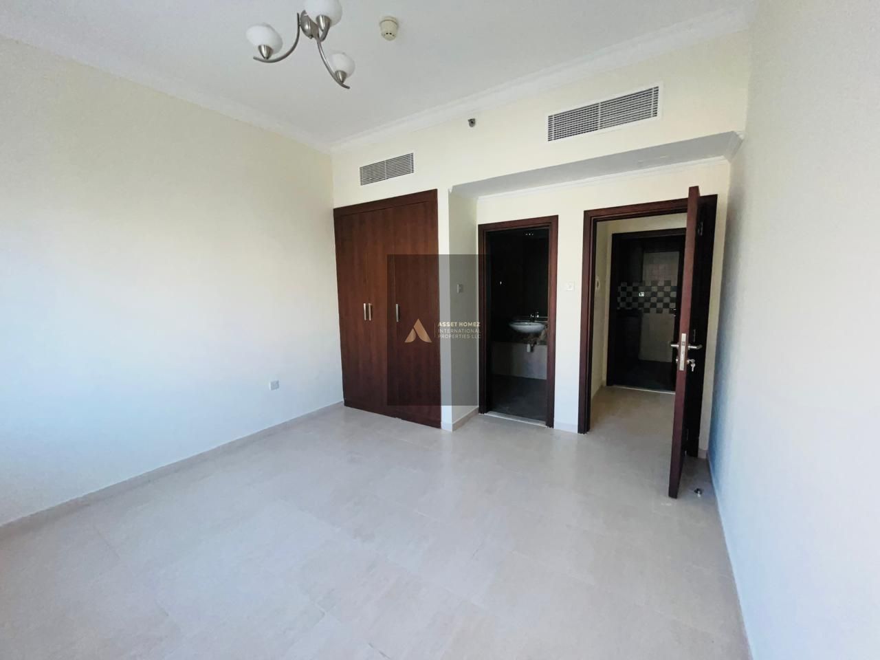 Best Price l Prime Location l Family Building