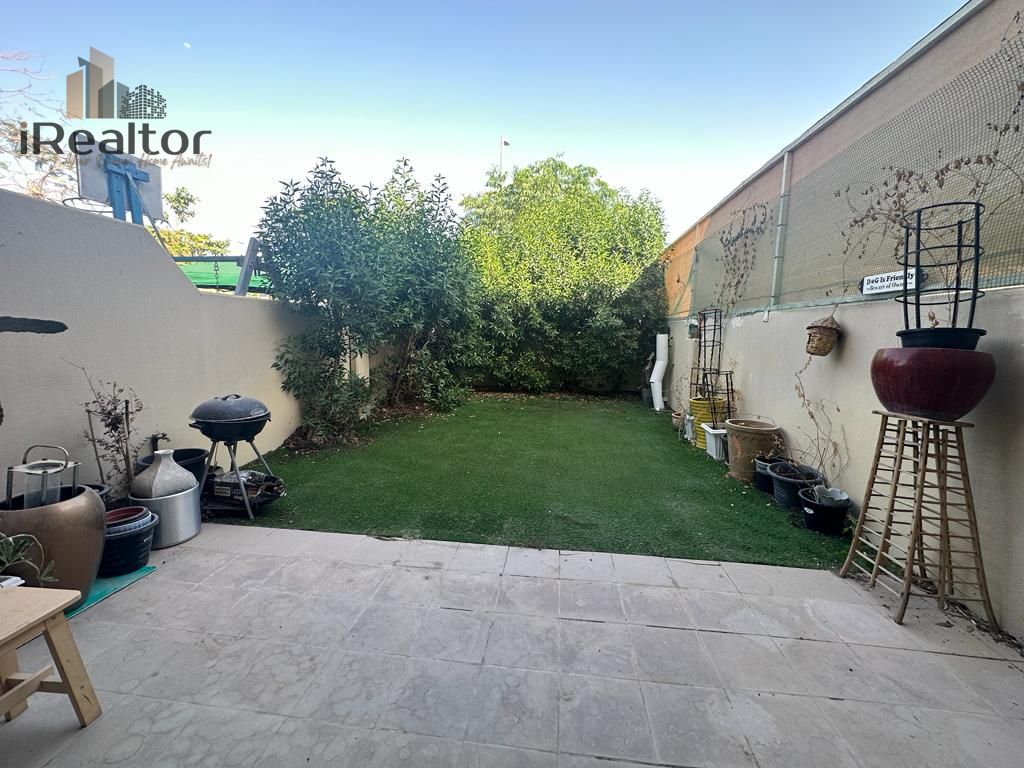 2BR Townhouse in Prime Location | Good for Living
